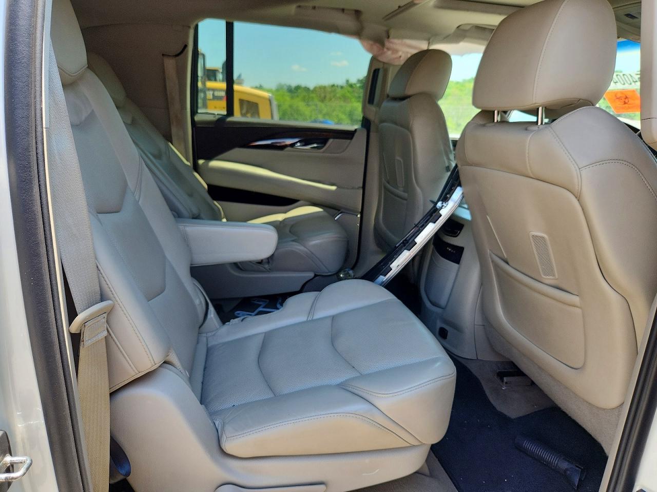 2015 Cadillac Escalade Esv Premium White vin: 1GYS4JKJ0FR254377