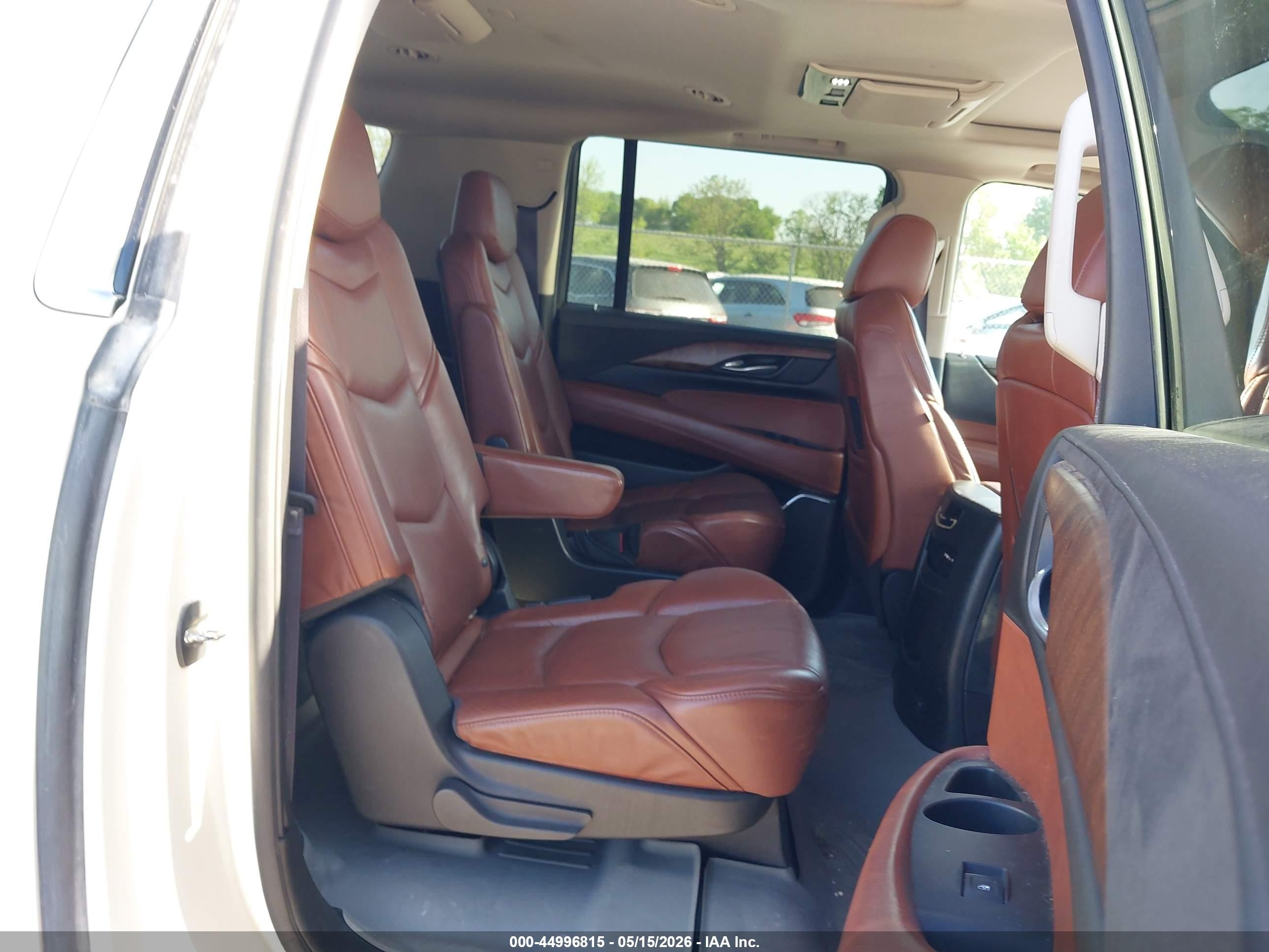 2015 Cadillac Escalade Esv Premium White vin: 1GYS4JKJ2FR280155