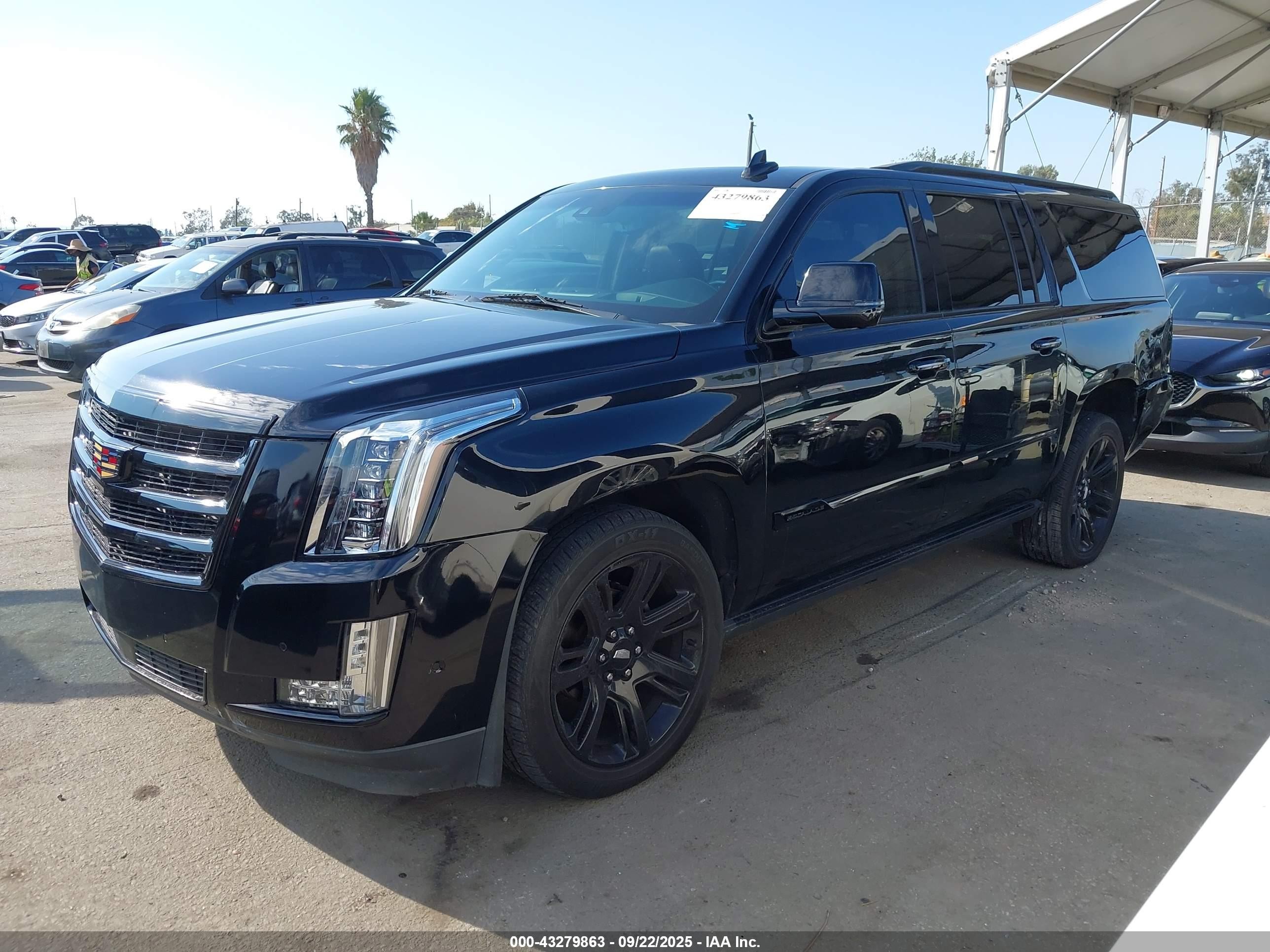 2018 Cadillac Escalade Esv Premium Luxury Черный vin: 1GYS4JKJ4JR346553