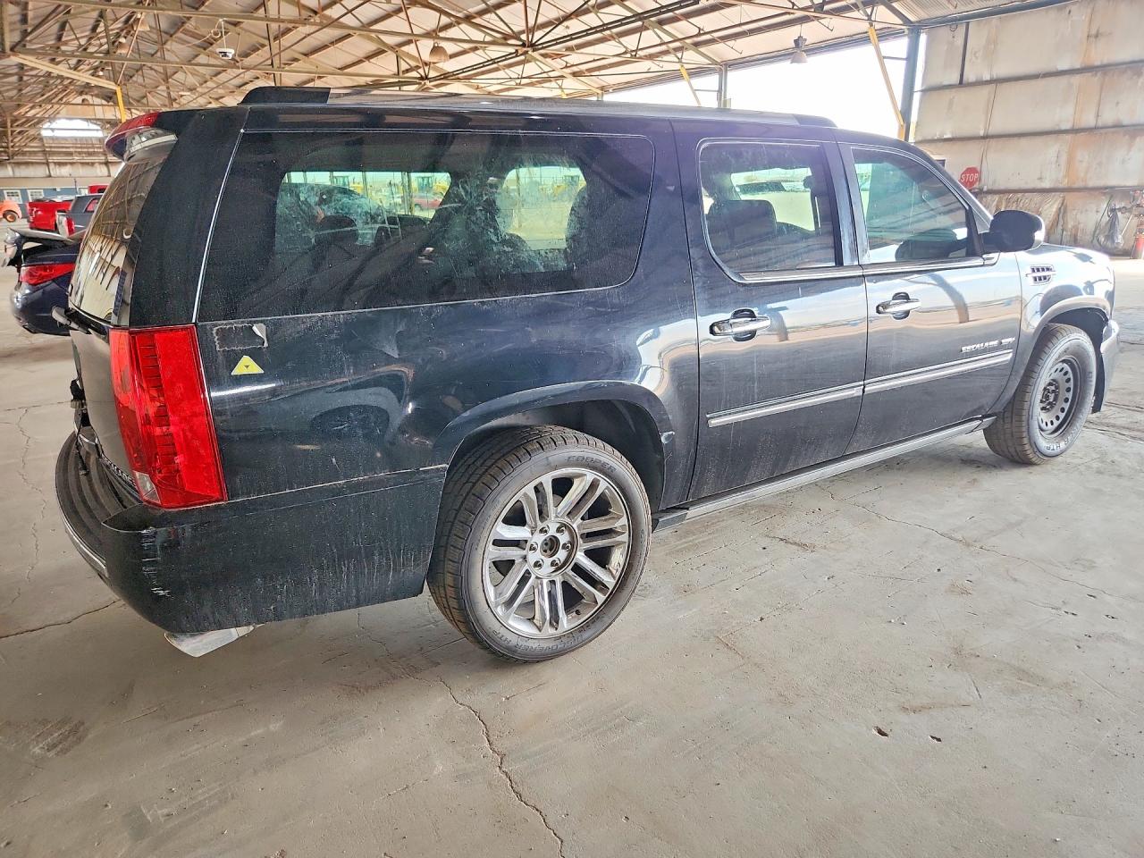 2011 Cadillac Escalade Esv Platinum Black vin: 1GYS4KEF3BR400374