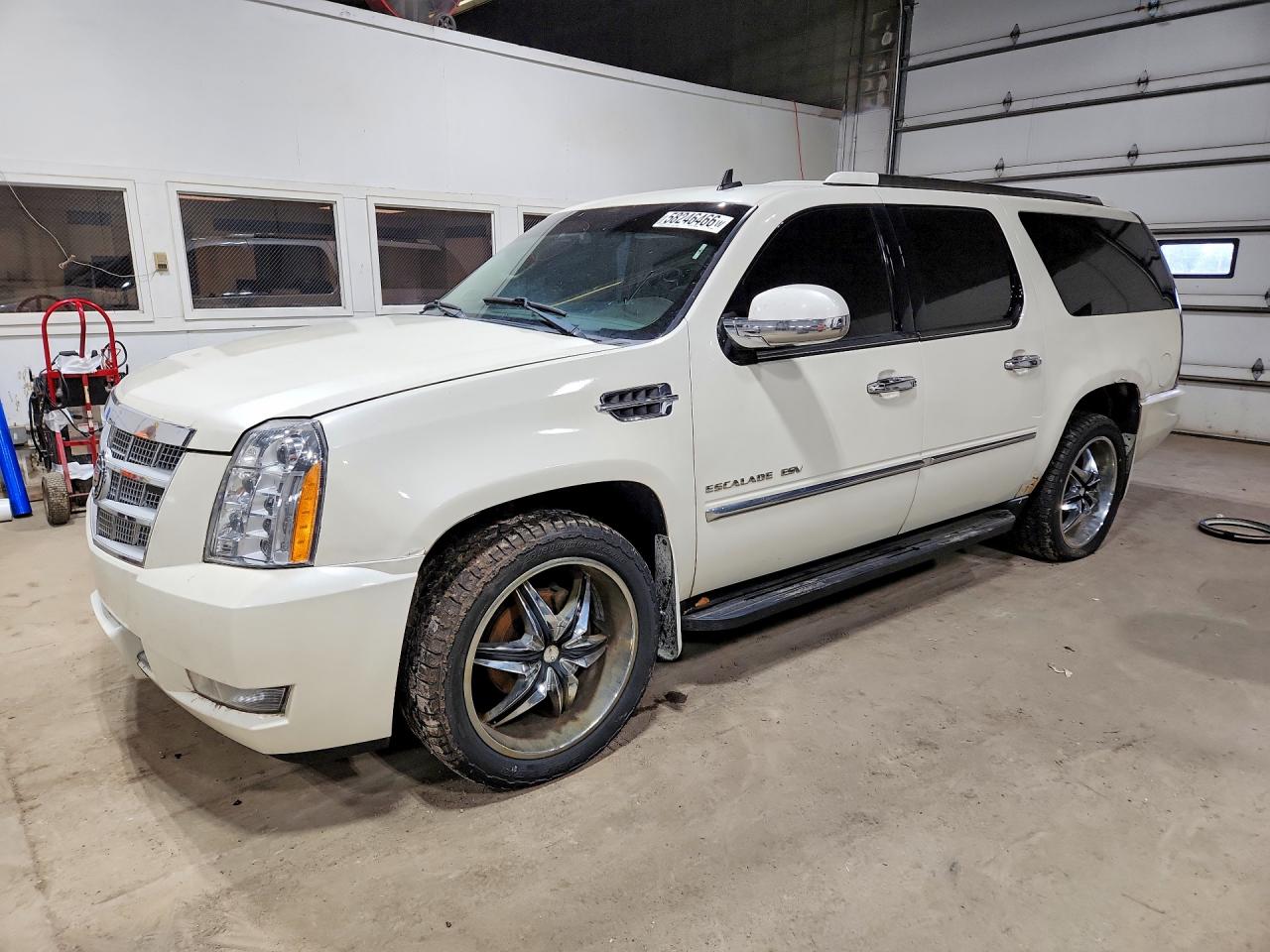 2014 Cadillac Escalade Esv Platinum Cream vin: 1GYS4KEF3ER165091