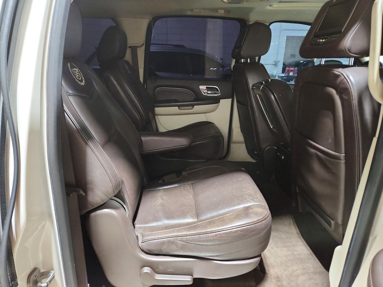 2014 Cadillac Escalade Esv Platinum Cream vin: 1GYS4KEF3ER165091