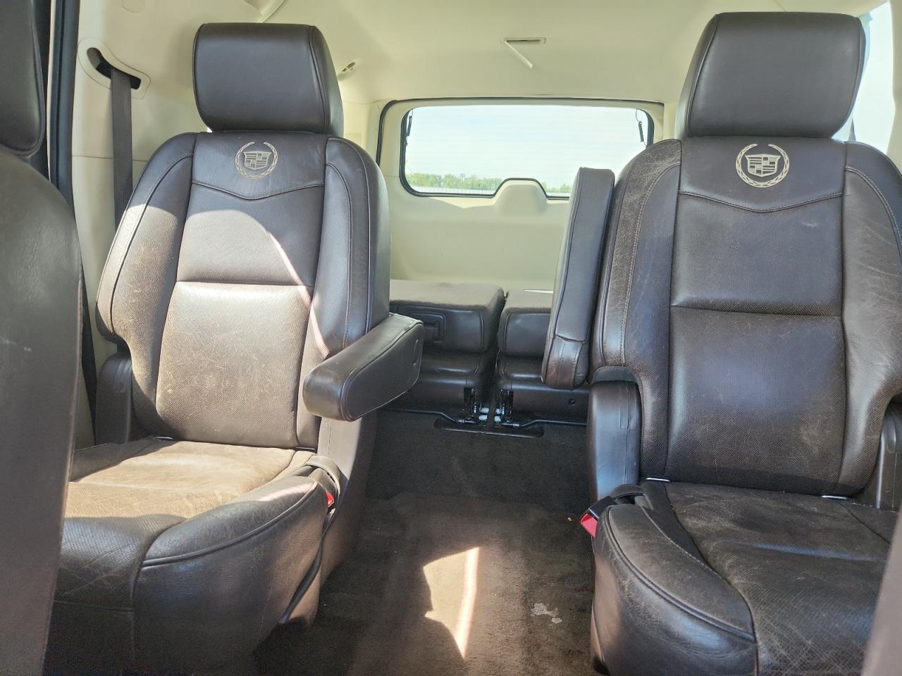 2013 Cadillac Escalade Esv Platinum Cream vin: 1GYS4KEF4DR100622