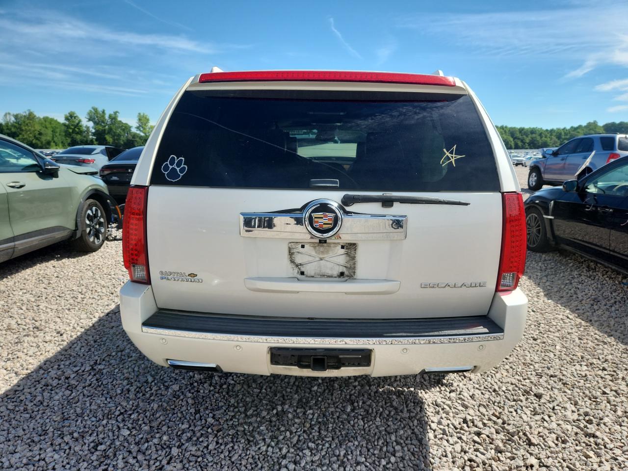 2013 Cadillac Escalade Esv Platinum Cream vin: 1GYS4KEF4DR100622