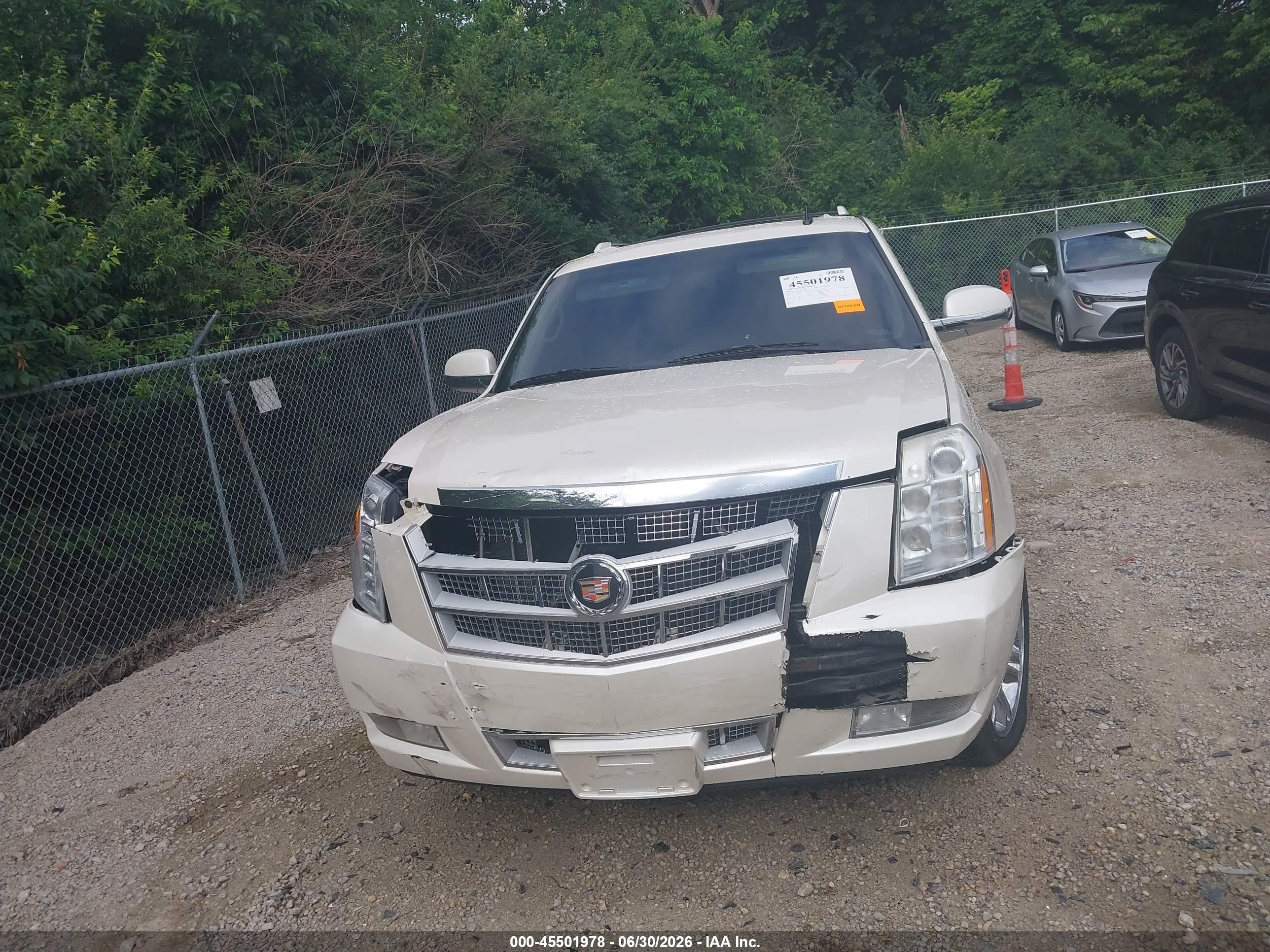 2013 Cadillac Escalade Esv Platinum Edition White vin: 1GYS4KEF6DR101917