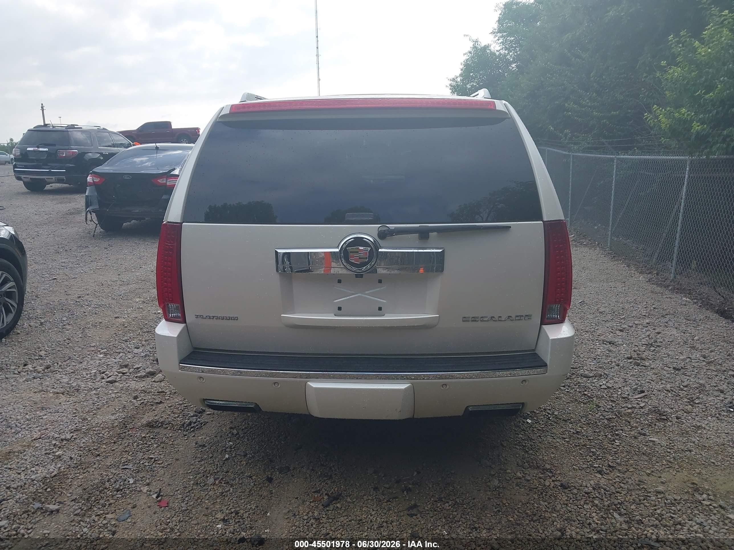 2013 Cadillac Escalade Esv Platinum Edition White vin: 1GYS4KEF6DR101917
