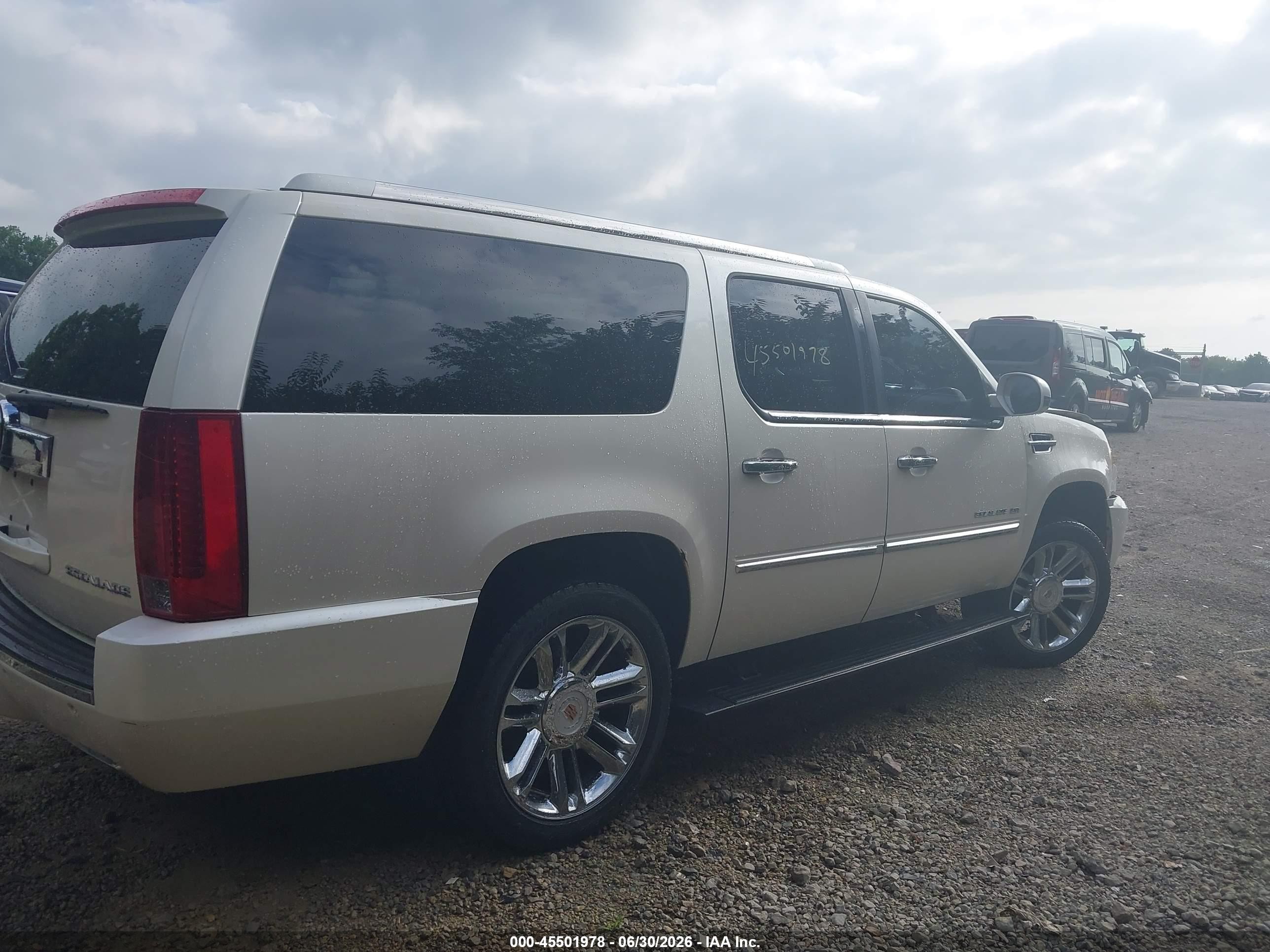 2013 Cadillac Escalade Esv Platinum Edition White vin: 1GYS4KEF6DR101917