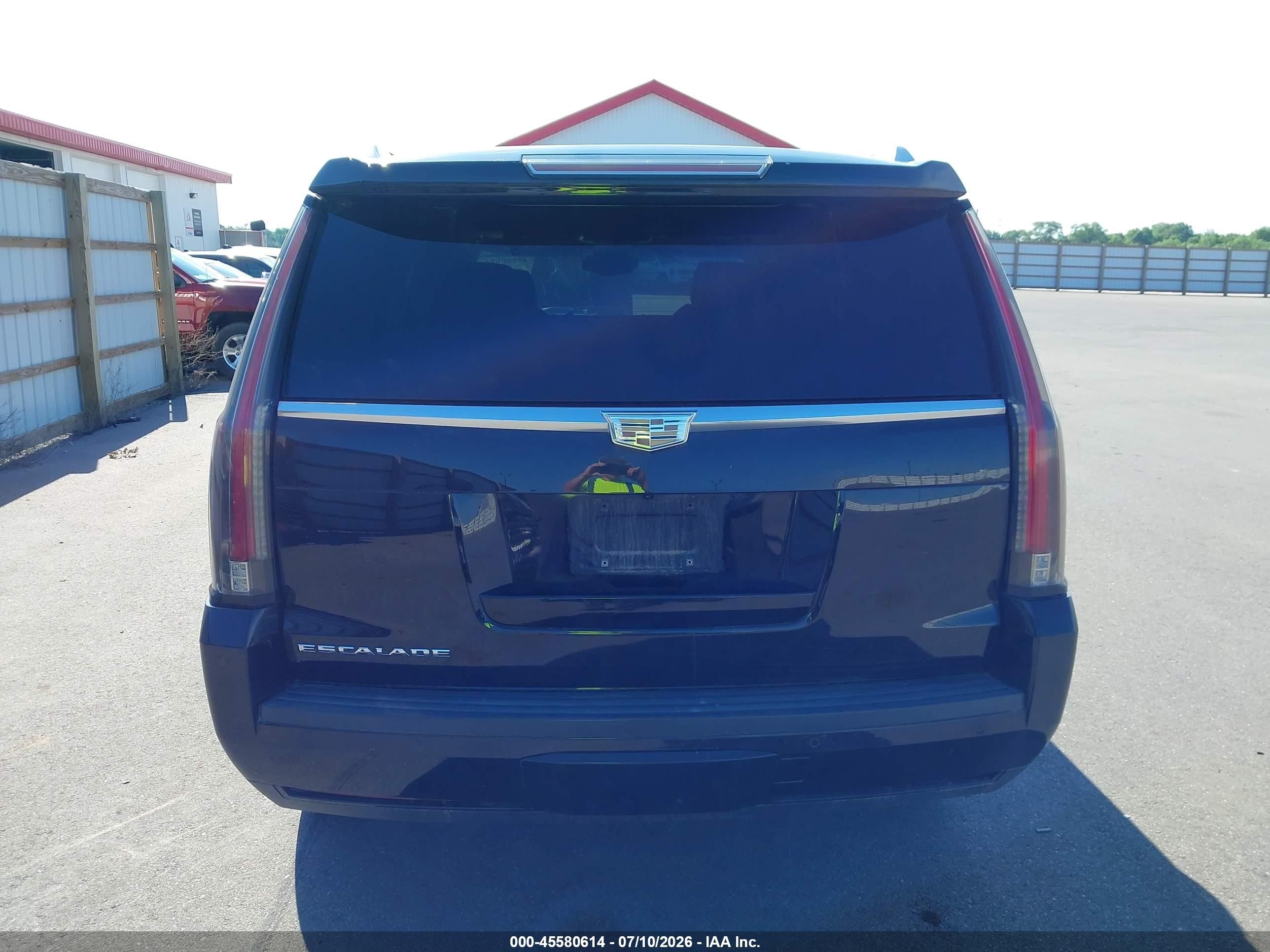 2015 Cadillac Escalade Luxury Black vin: 1GYS4MKJ0FR544202