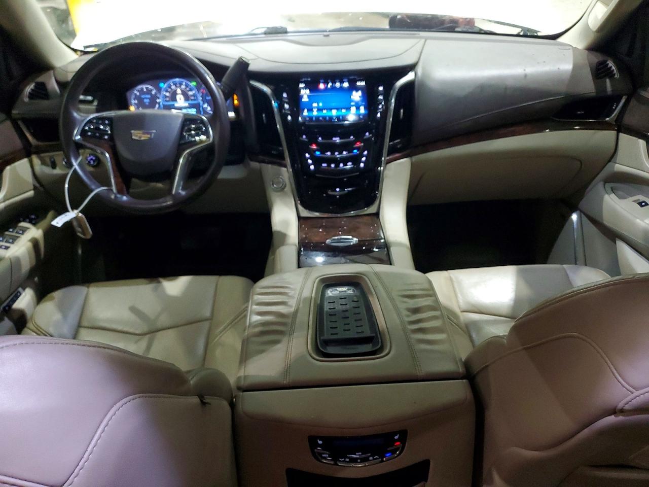 2015 Cadillac Escalade Luxury Cream vin: 1GYS4MKJ0FR671970