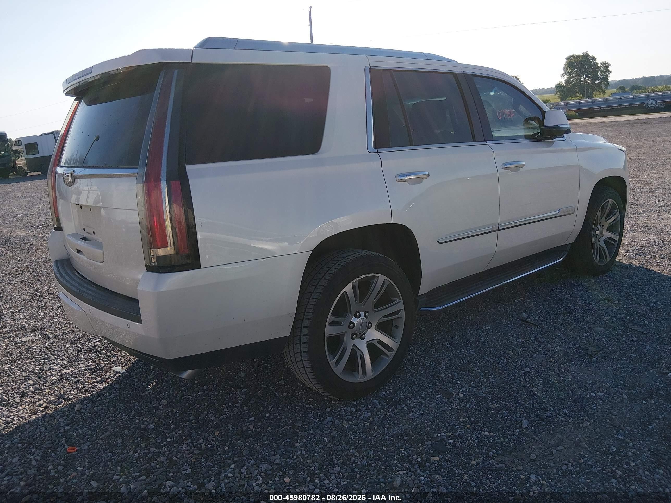 2015 Cadillac Escalade Luxury White vin: 1GYS4MKJ1FR691659