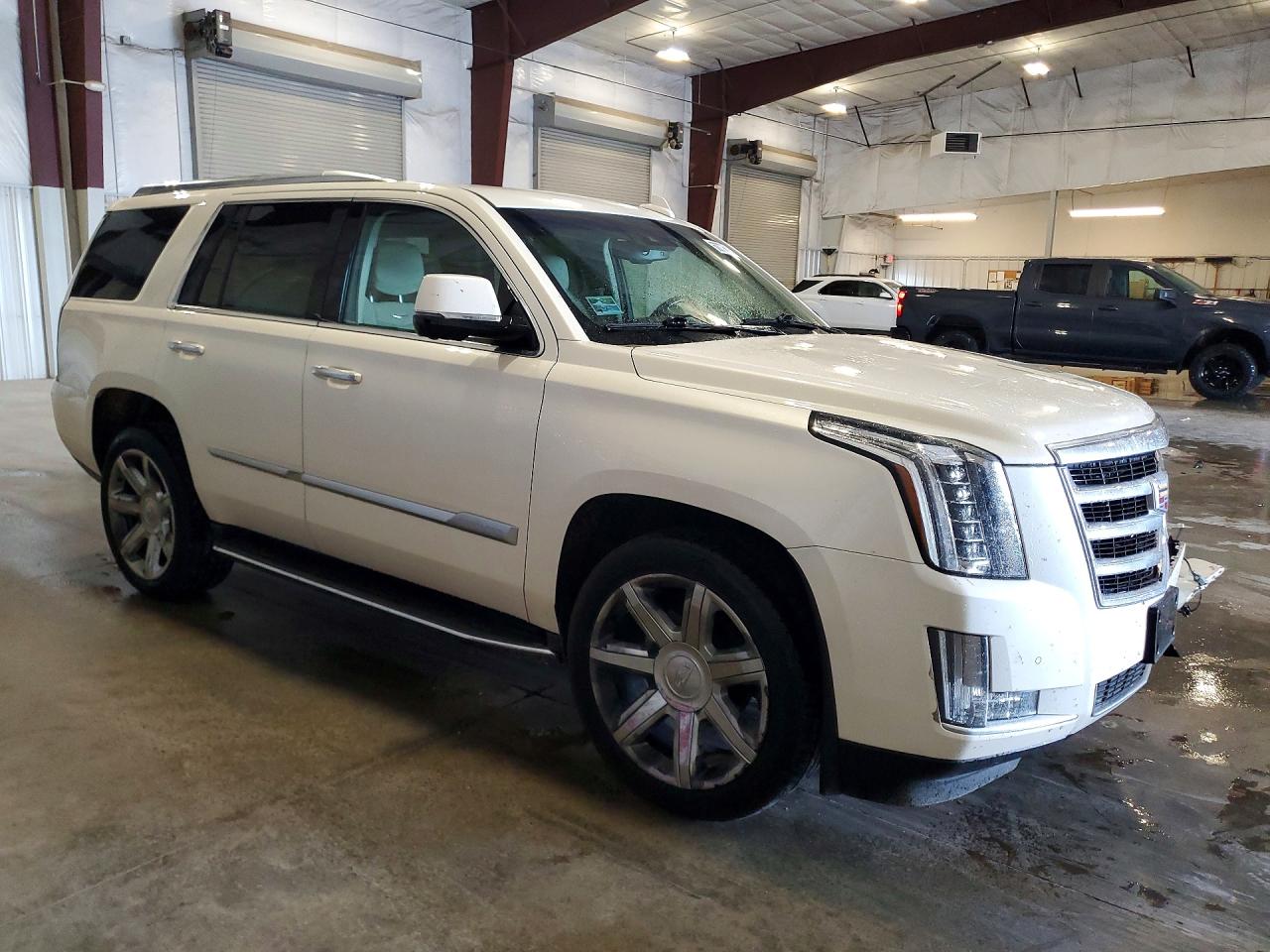 2015 Cadillac Escalade Luxury Белый vin: 1GYS4MKJ3FR712284