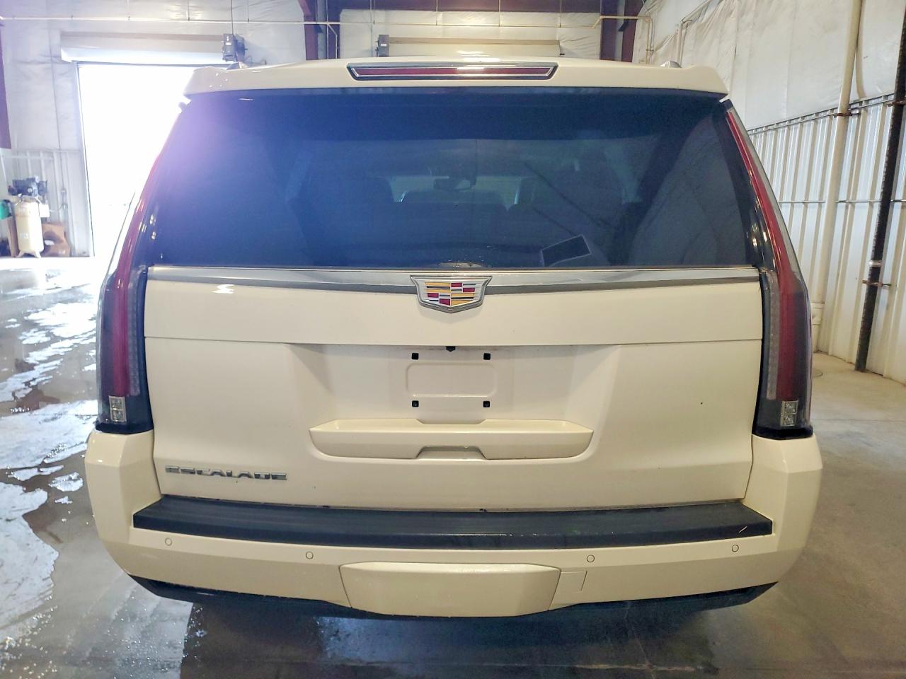 2015 Cadillac Escalade Luxury Белый vin: 1GYS4MKJ3FR712284