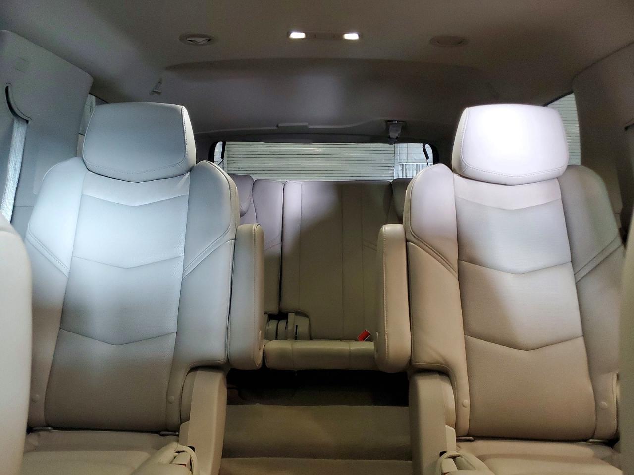 2015 Cadillac Escalade Luxury Белый vin: 1GYS4MKJ3FR712284