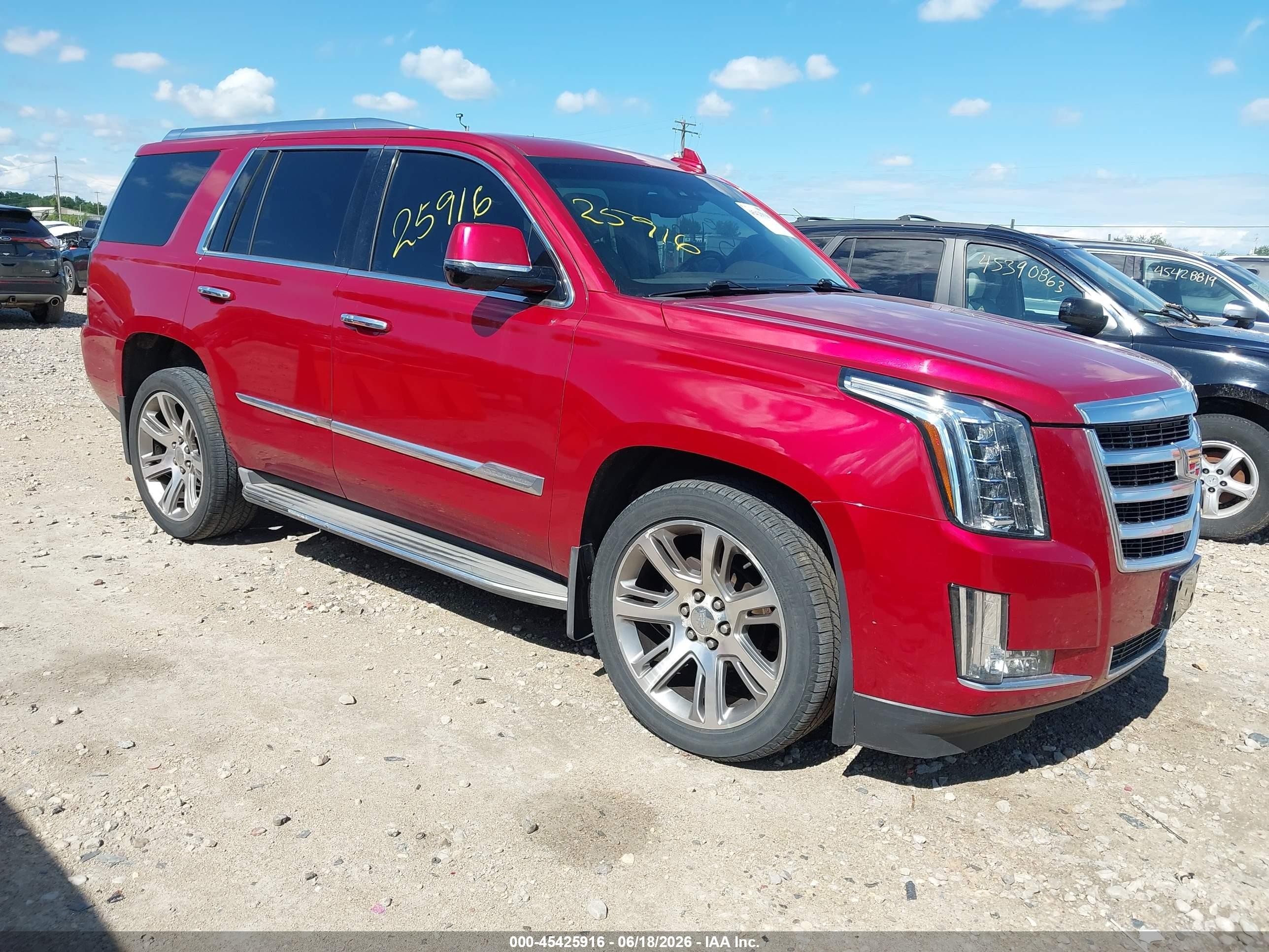 2015 Cadillac Escalade Luxury Red vin: 1GYS4MKJ7FR564429