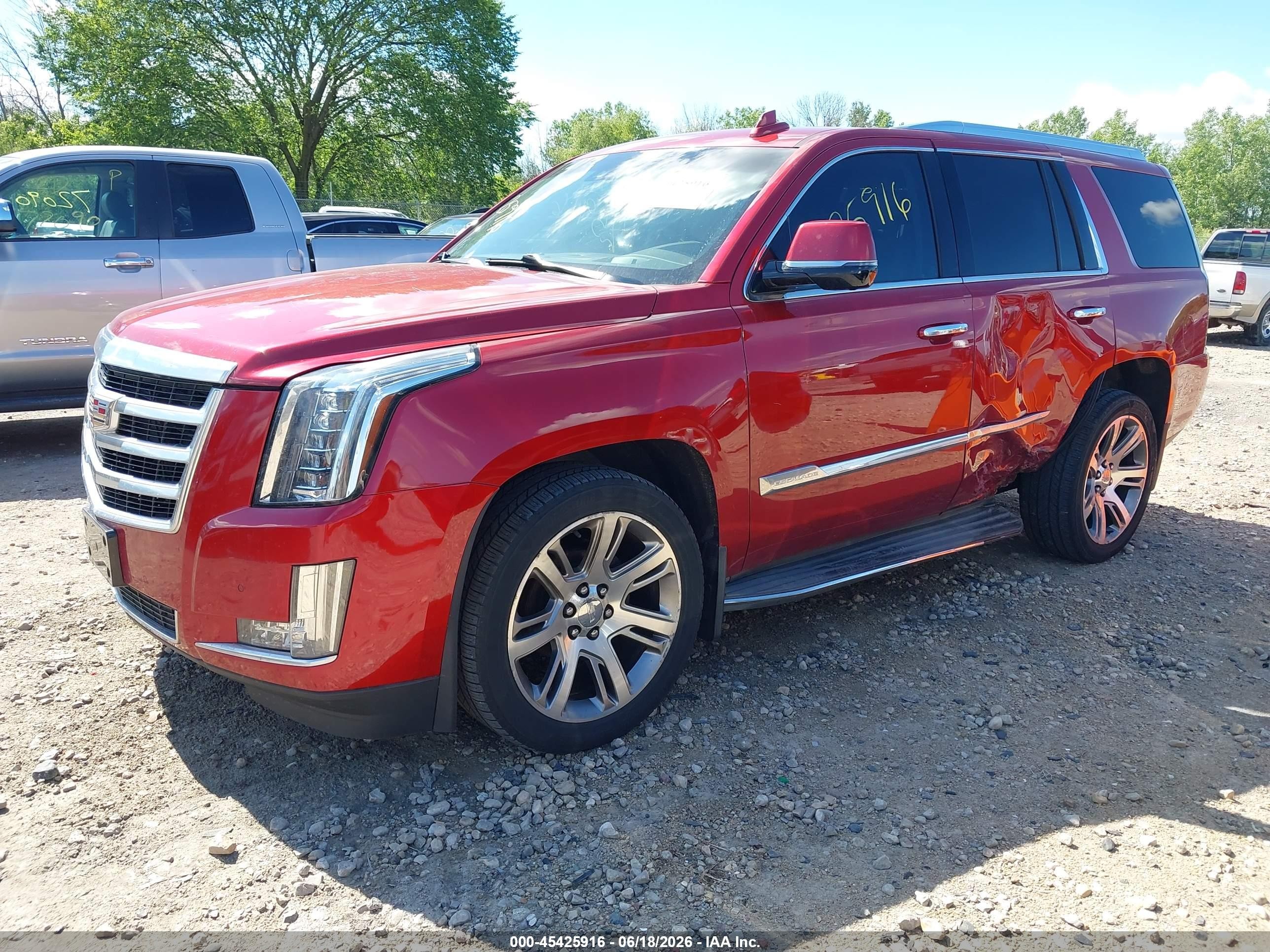 2015 Cadillac Escalade Luxury Red vin: 1GYS4MKJ7FR564429
