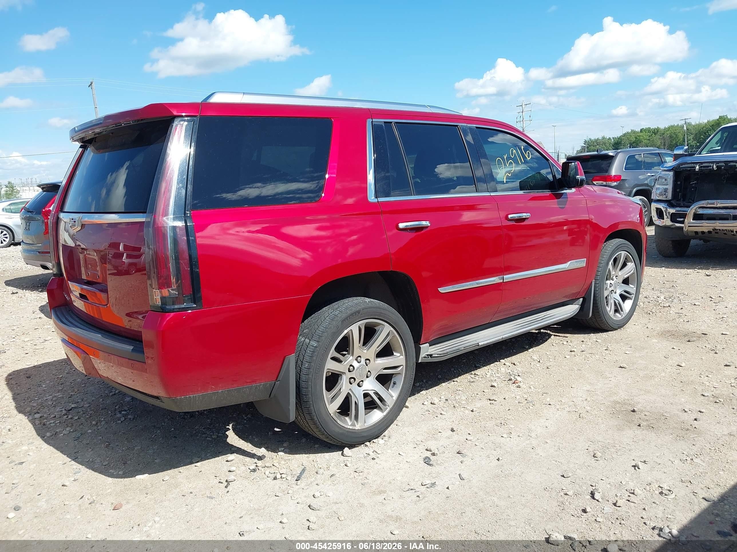 2015 Cadillac Escalade Luxury Red vin: 1GYS4MKJ7FR564429