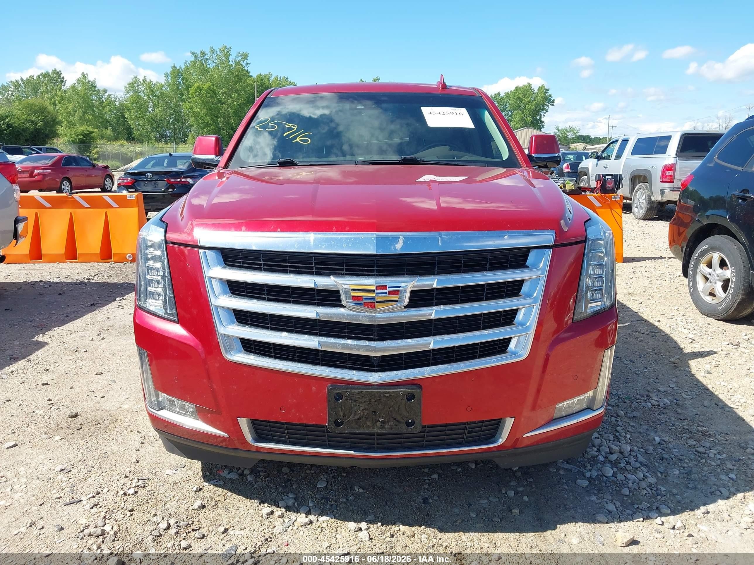 2015 Cadillac Escalade Luxury Red vin: 1GYS4MKJ7FR564429