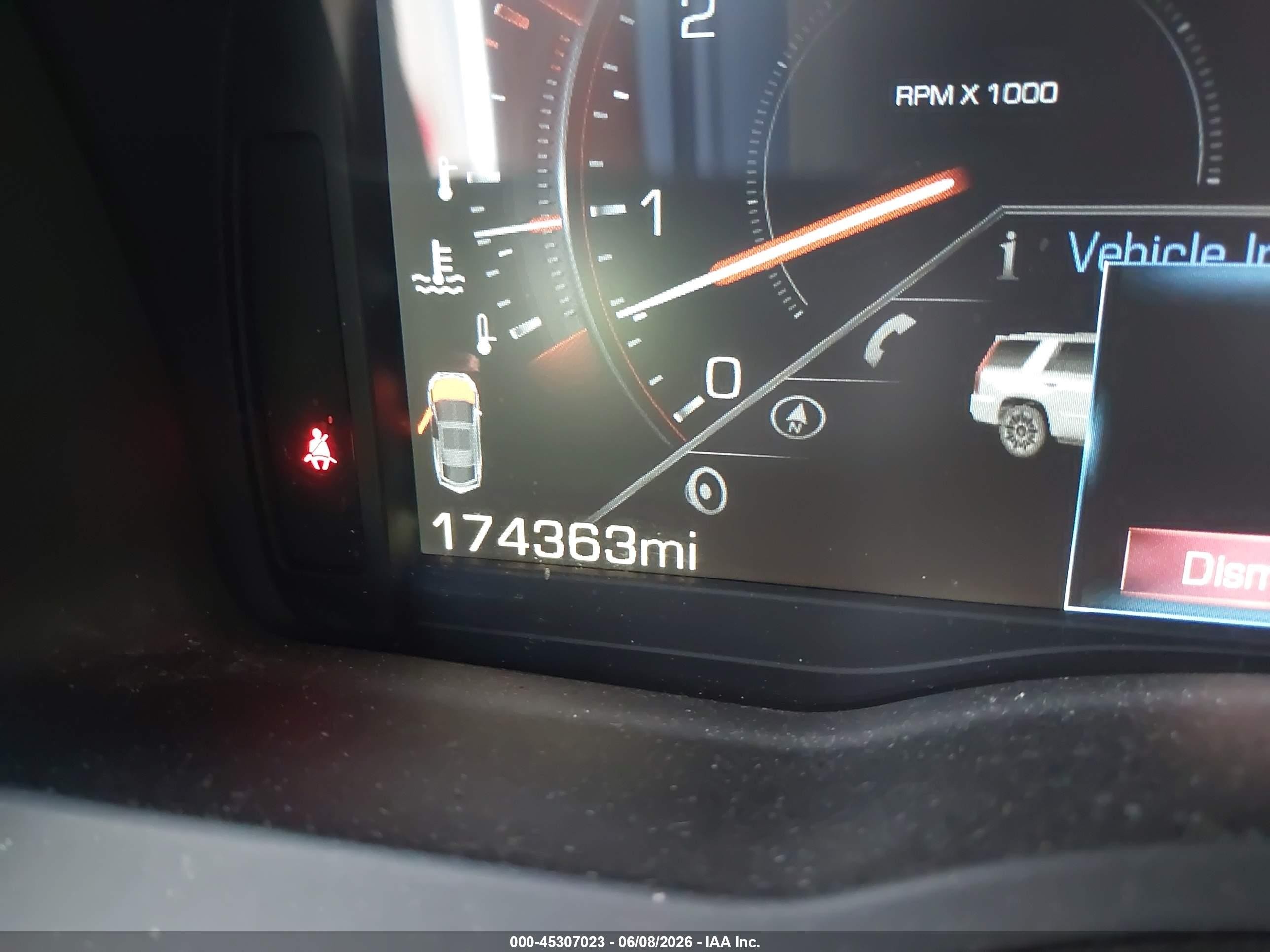 2015 Cadillac Escalade Luxury Кремовый vin: 1GYS4MKJ9FR542853