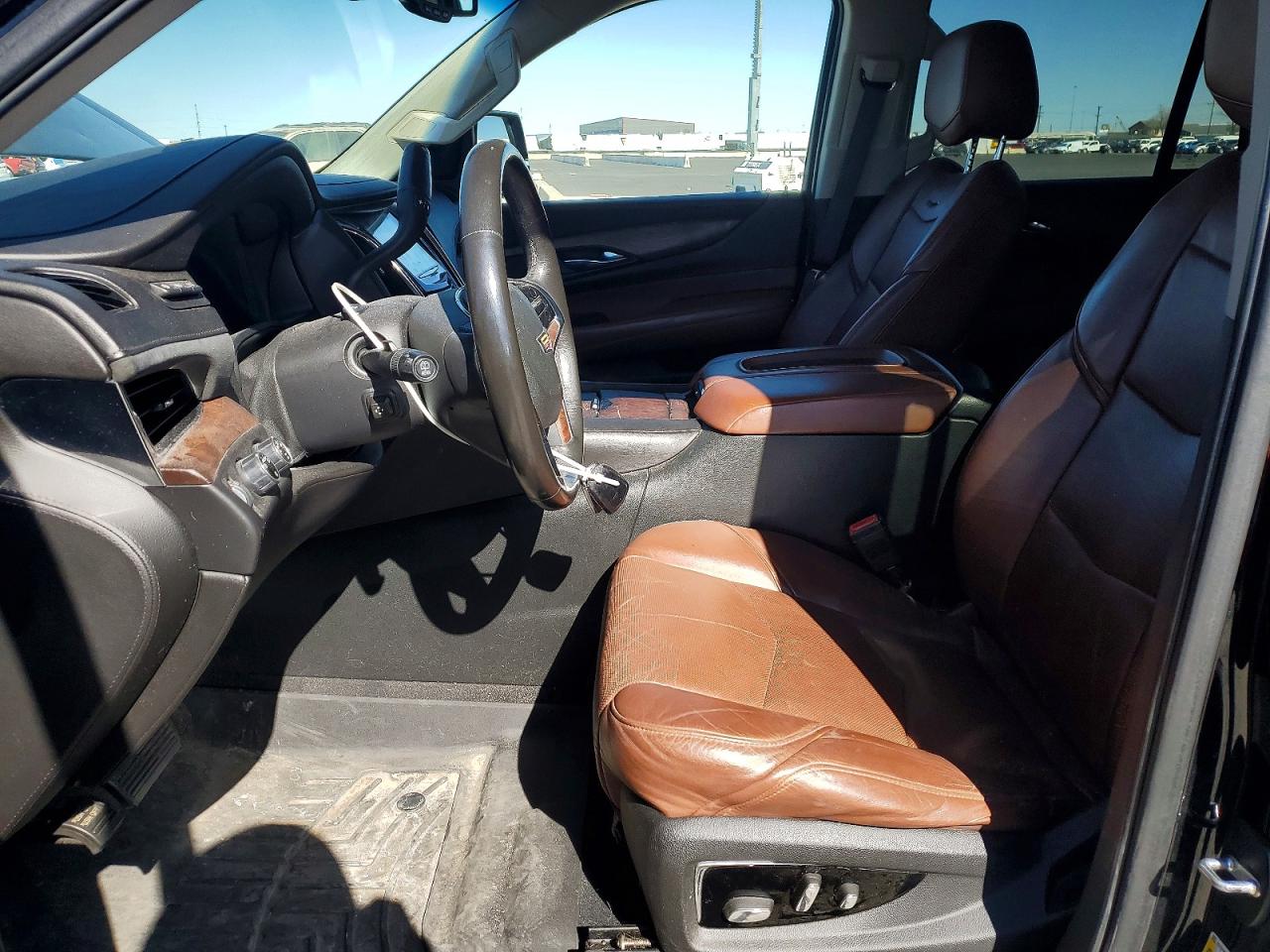 2015 Cadillac Escalade Luxury Black vin: 1GYS4MKJ9FR554999