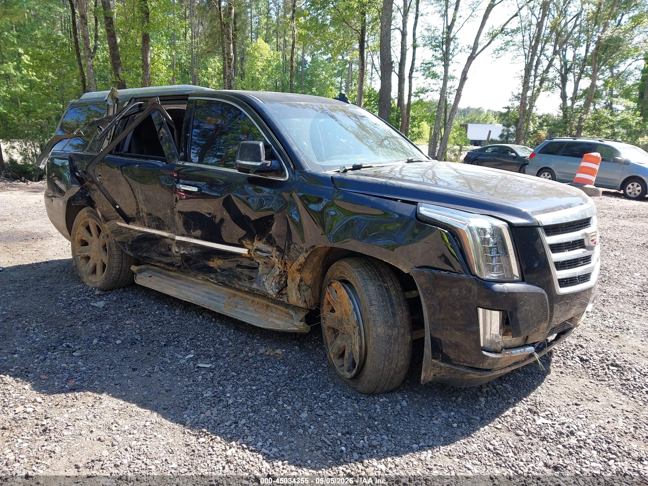 2015 Cadillac Escalade Luxury Black vin: 1GYS4MKJXFR556213