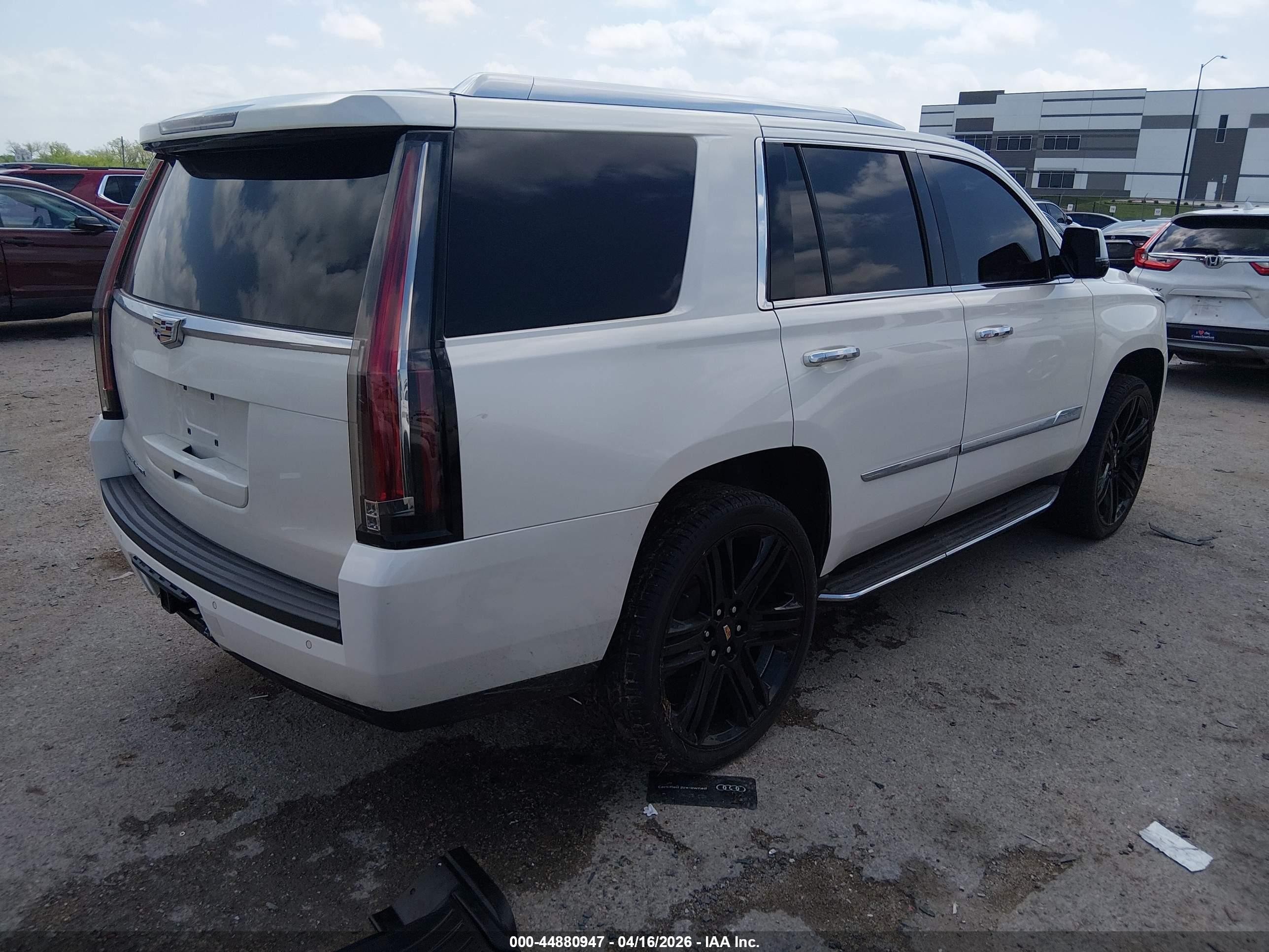 2015 Cadillac Escalade Luxury White vin: 1GYS4MKJXFR682880