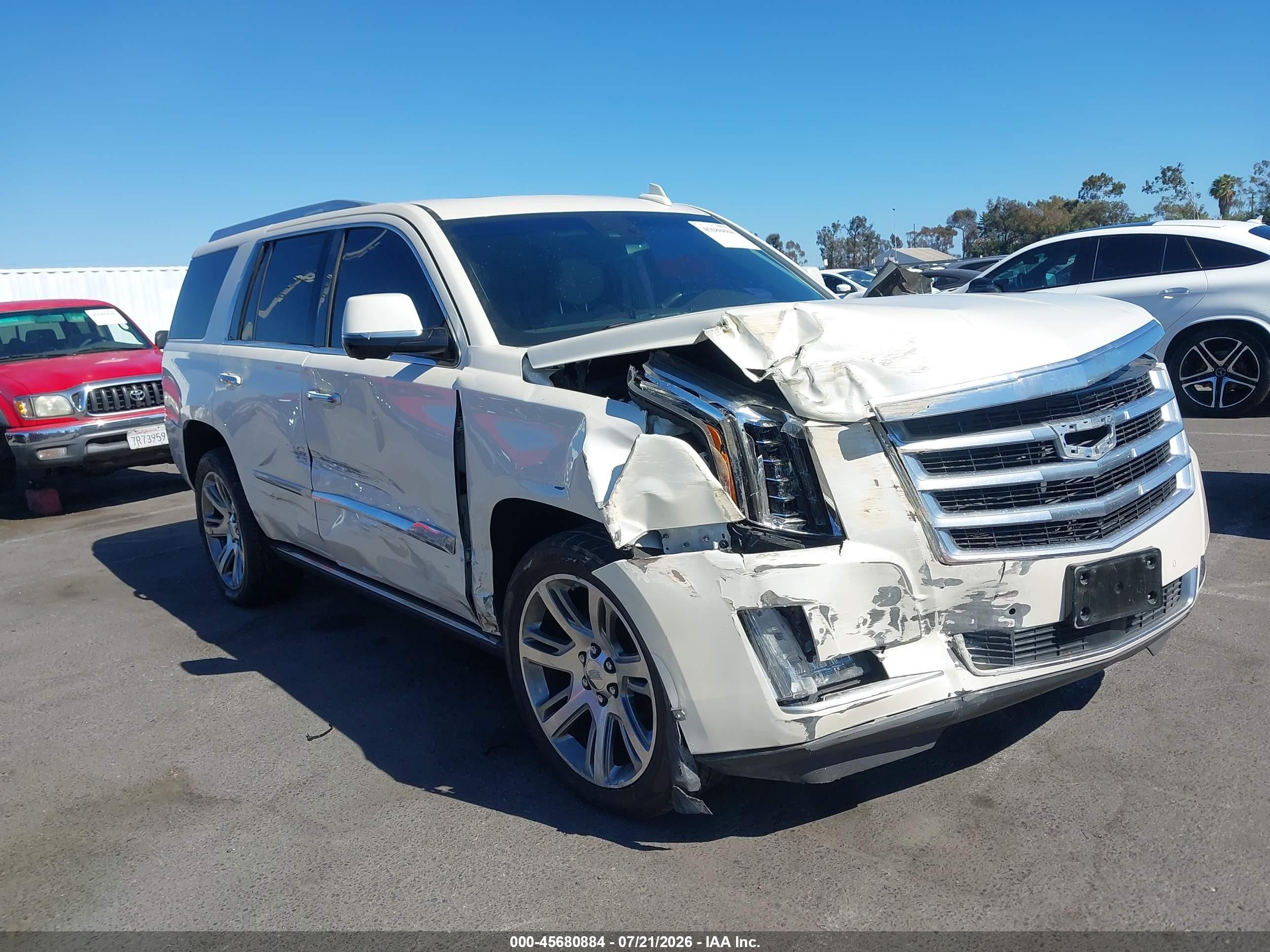 2015 Cadillac Escalade Premium White vin: 1GYS4NKJ1FR568627