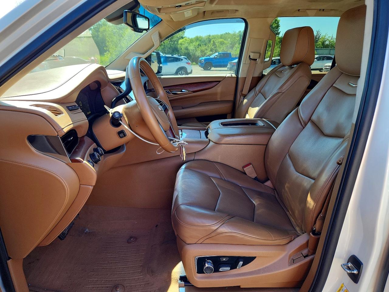 2015 Cadillac Escalade Platinum White vin: 1GYS4PKJ6FR671909