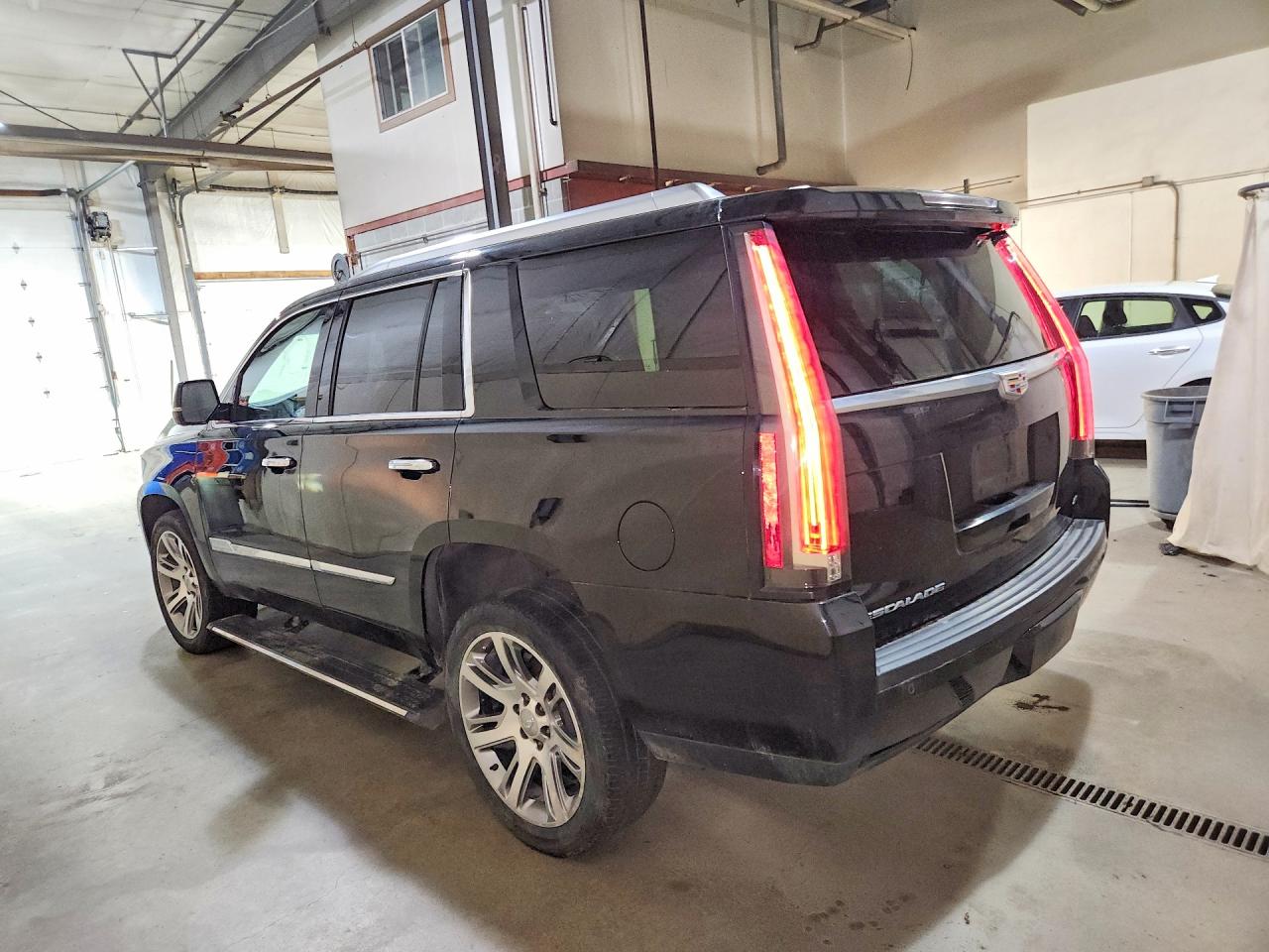 2015 Cadillac Escalade Platinum Black vin: 1GYS4PKJ7FR650647