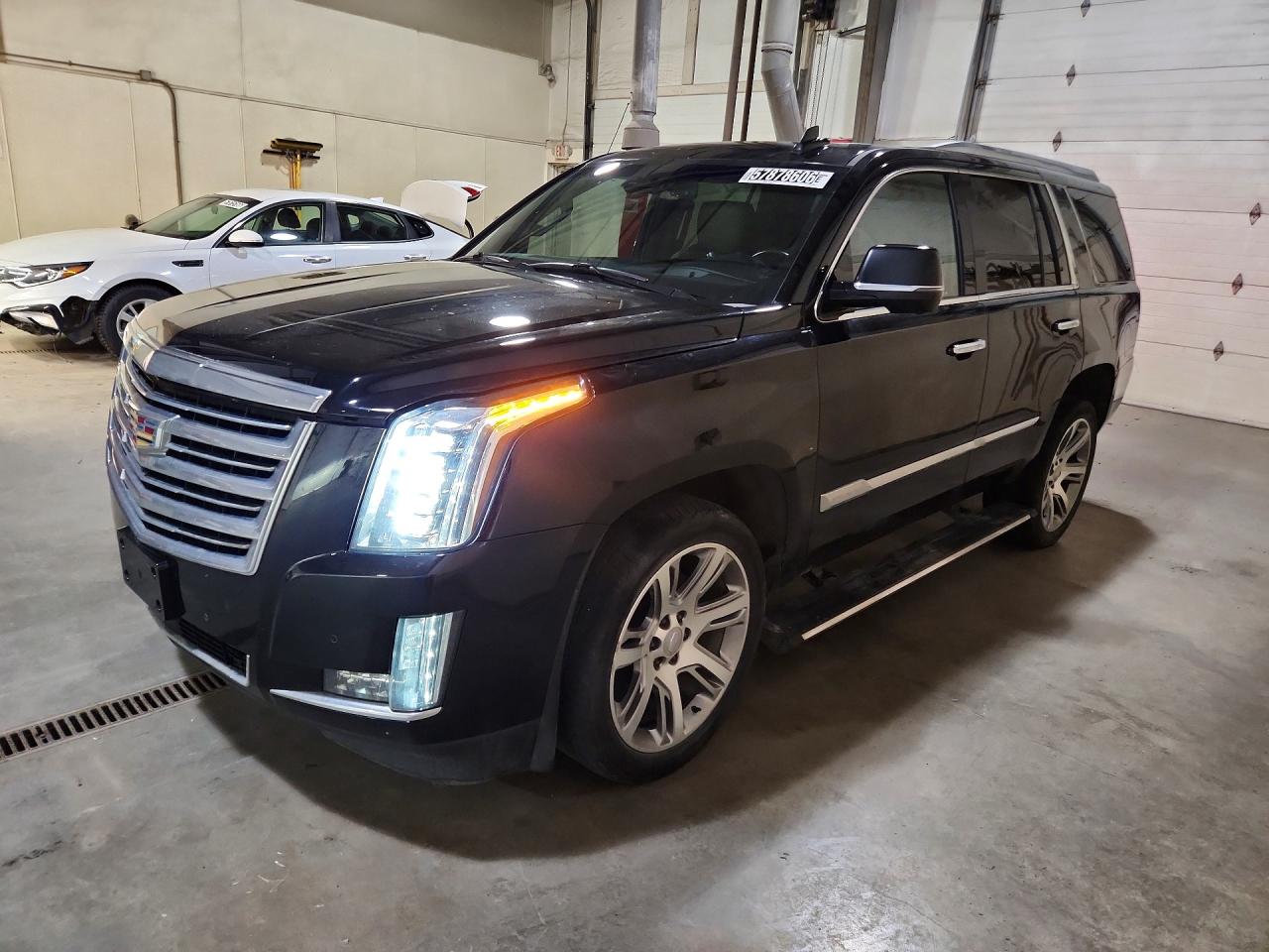 2015 Cadillac Escalade Platinum Black vin: 1GYS4PKJ7FR650647