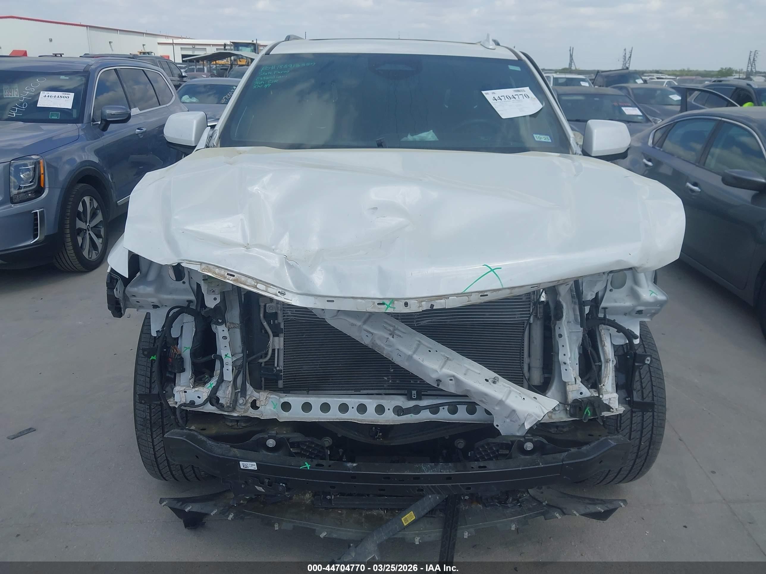 2023 Cadillac Escalade Esv 4wd Sport Platinum White vin: 1GYS4RKL0PR217654