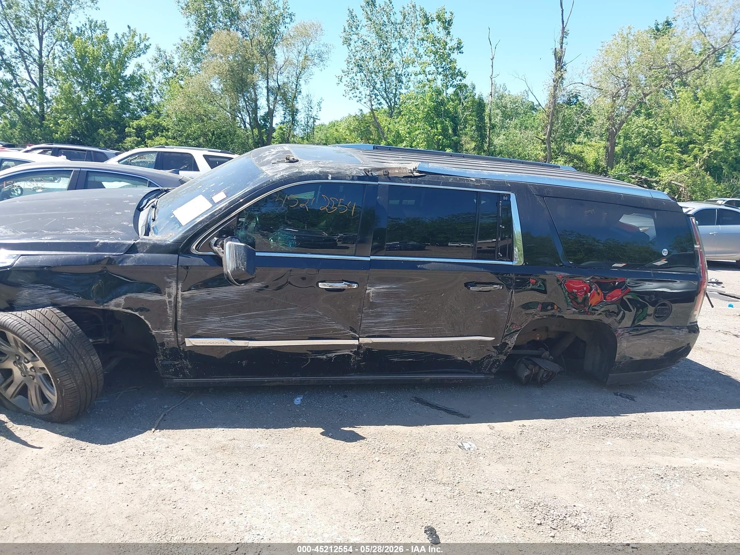 2015 Cadillac Escalade Esv Premium Black vin: 1GYS4TKJ0FR690089