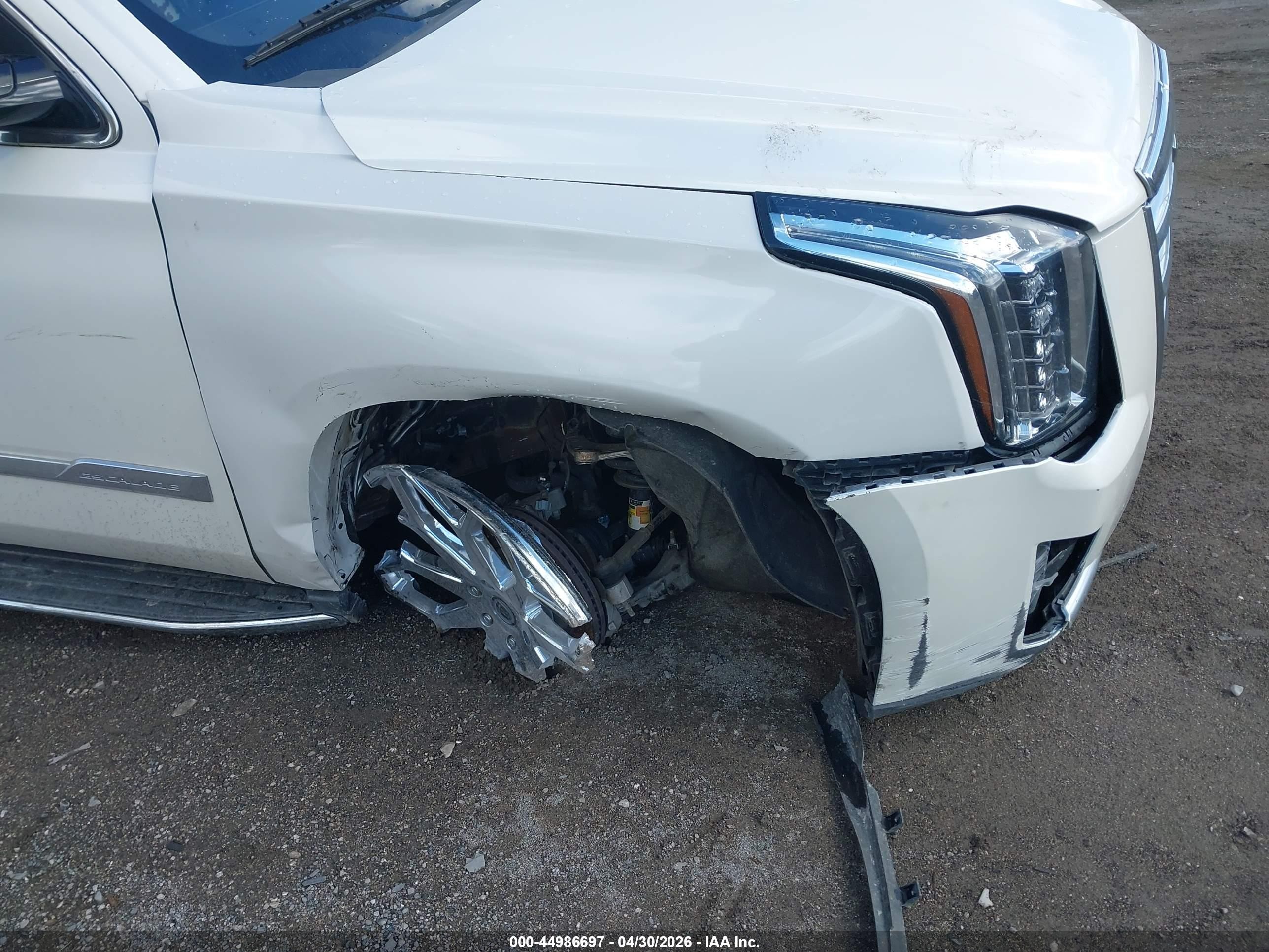 2015 Cadillac Escalade Esv Premium Белый vin: 1GYS4TKJ2FR719835