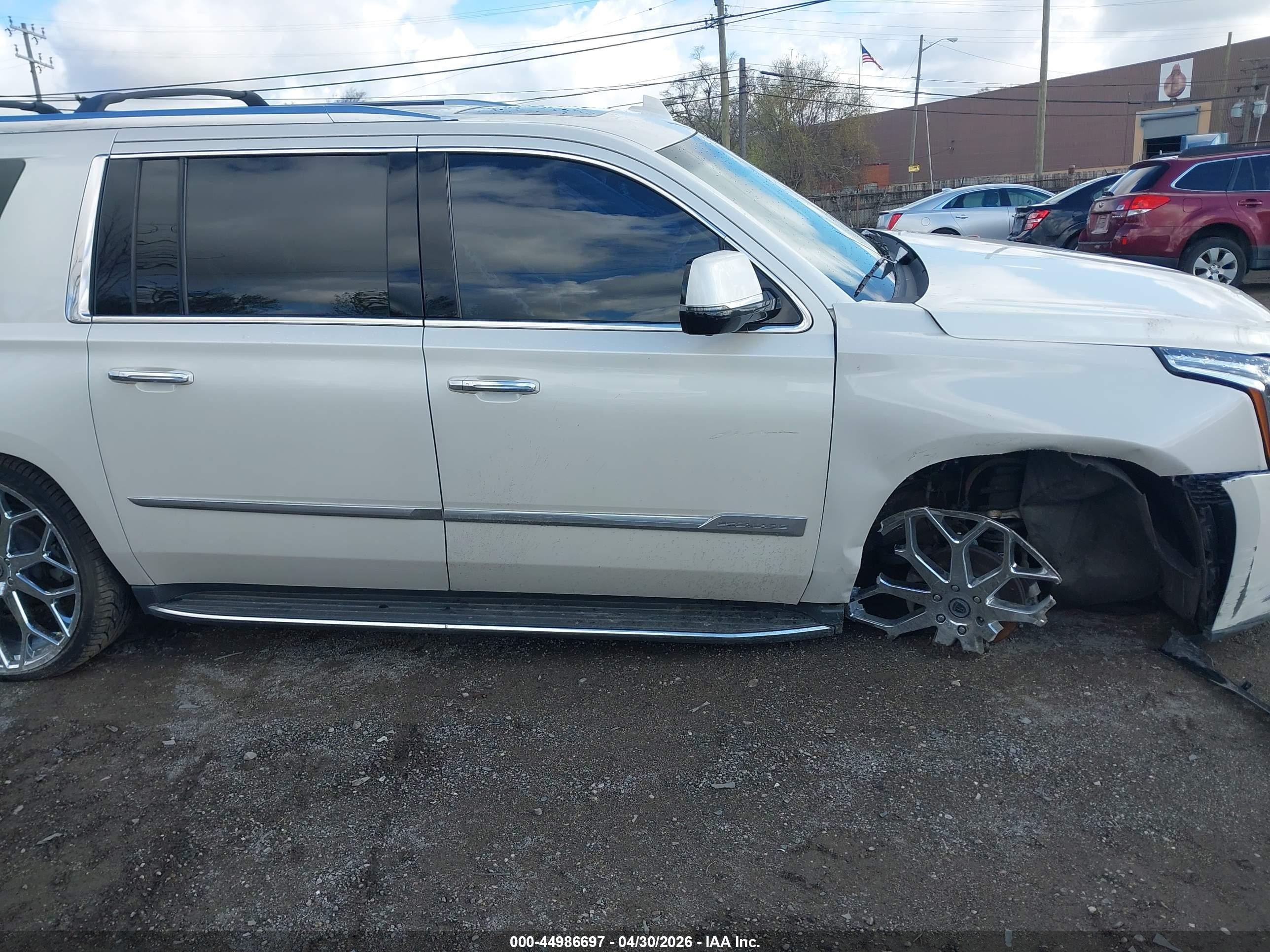 2015 Cadillac Escalade Esv Premium Белый vin: 1GYS4TKJ2FR719835