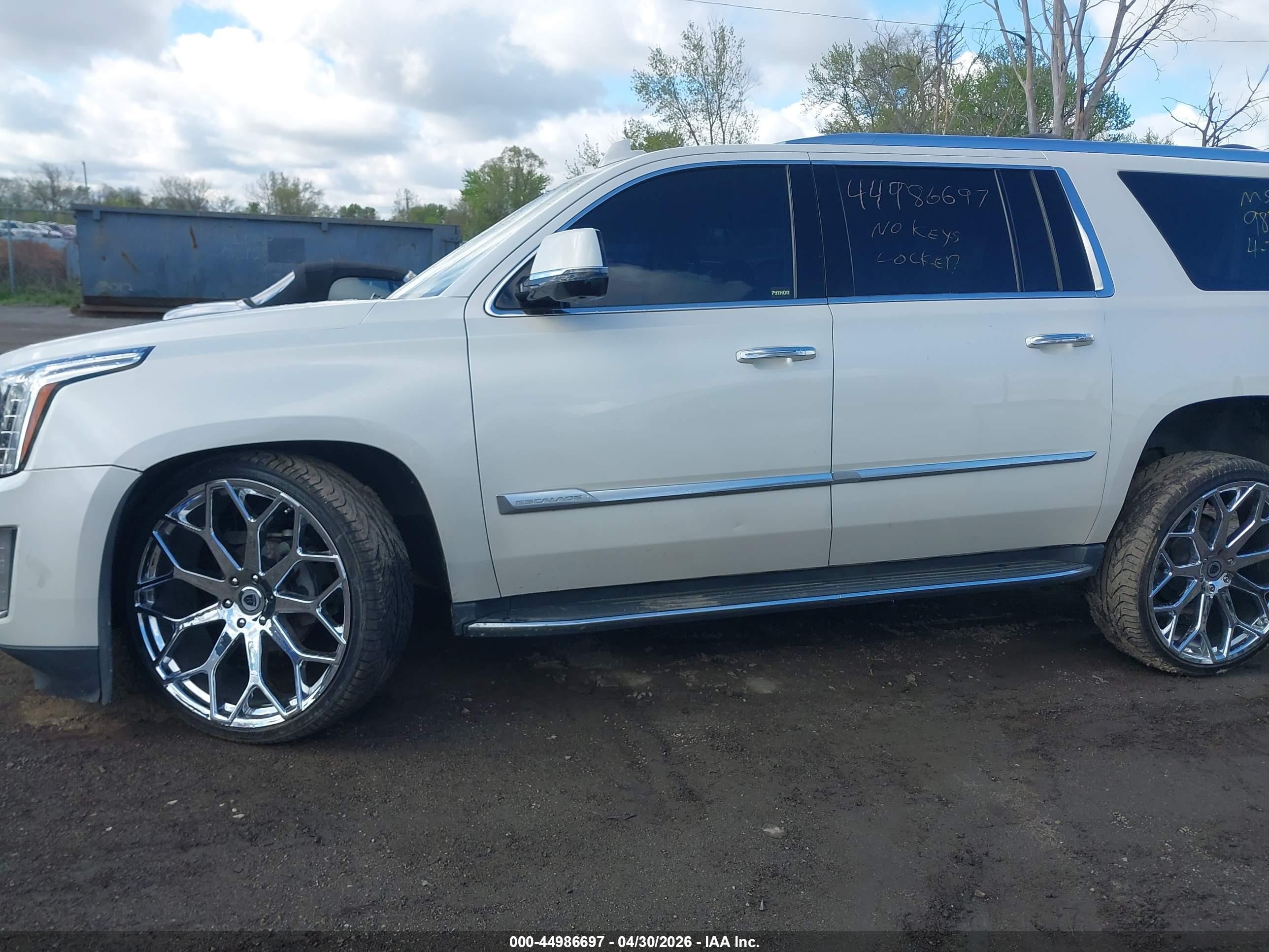 2015 Cadillac Escalade Esv Premium Белый vin: 1GYS4TKJ2FR719835