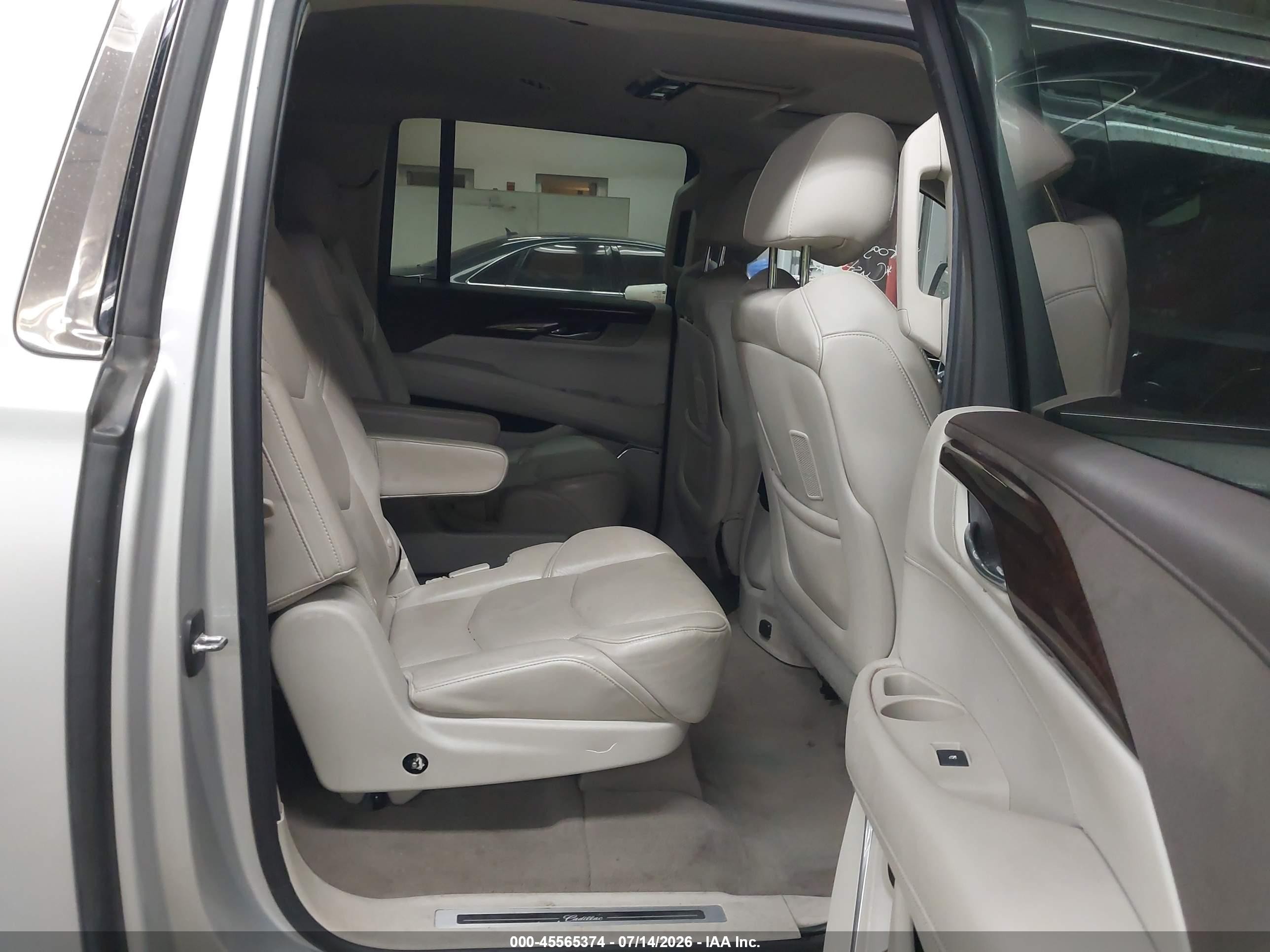 2015 Cadillac Escalade Esv Premium Silver vin: 1GYS4TKJ3FR617492