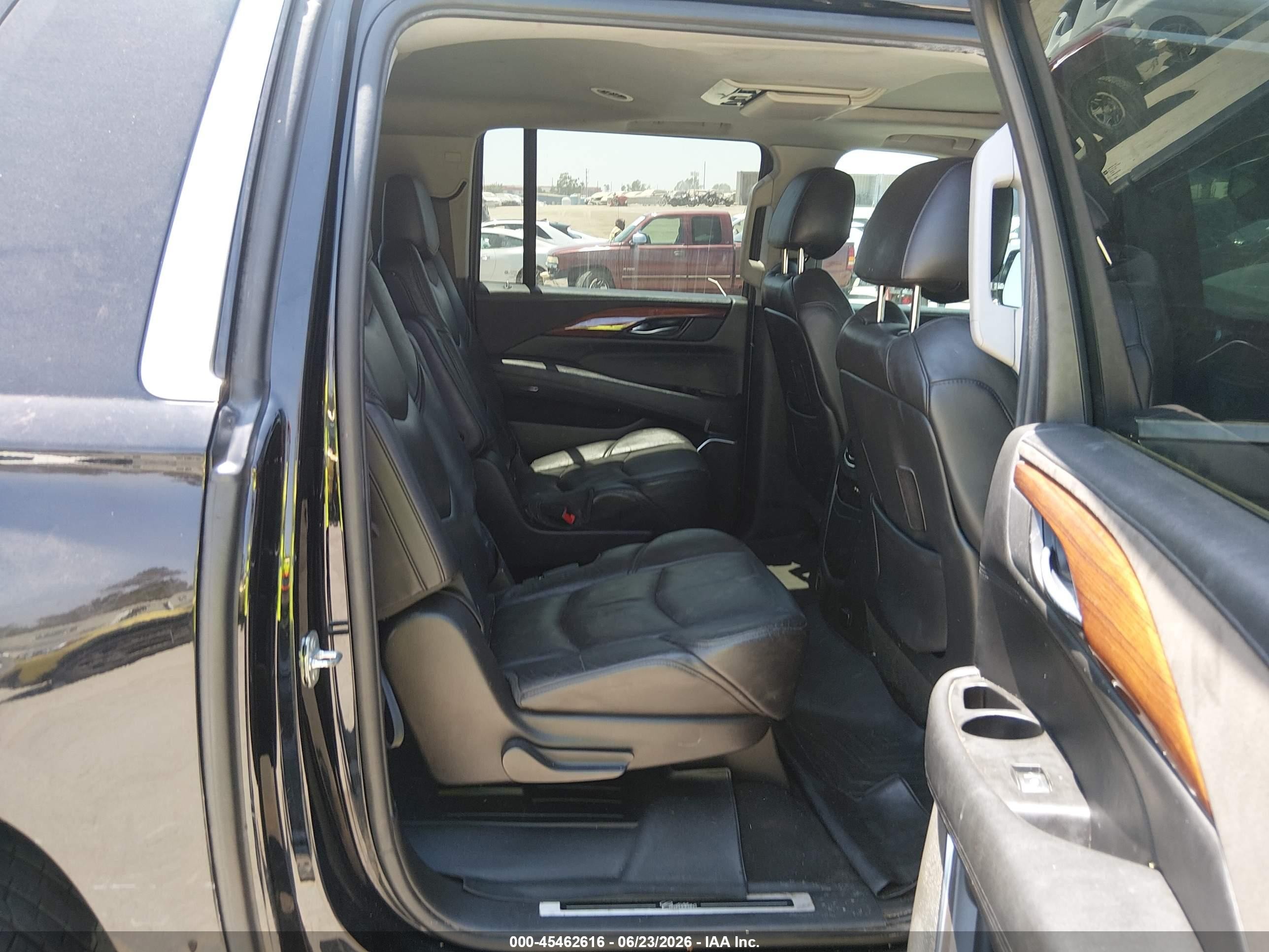 2015 Cadillac Escalade Esv Premium Black vin: 1GYS4TKJ3FR665963