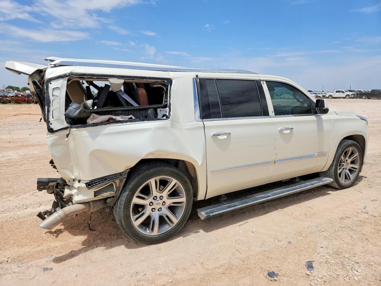 2015 Cadillac Escalade Esv Premium White vin: 1GYS4TKJ4FR706472