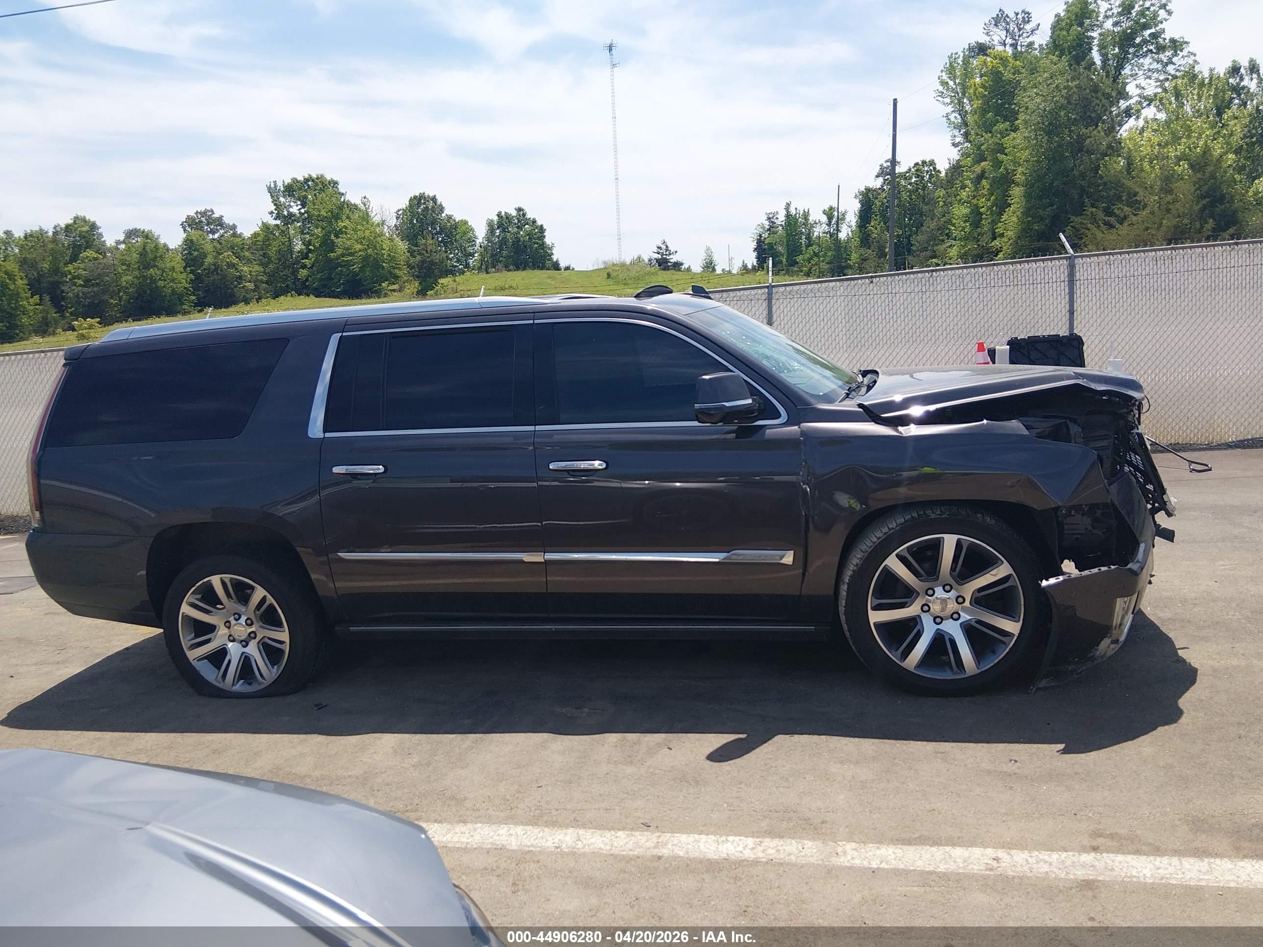 2015 Cadillac Escalade Esv Premium Серый vin: 1GYS4TKJ5FR601830