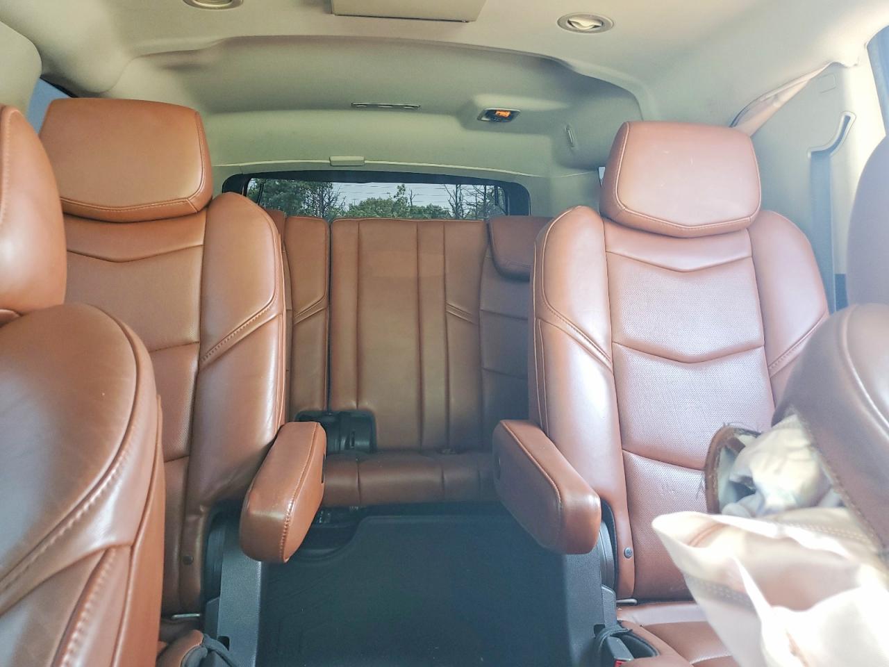 2015 Cadillac Escalade Esv Premium White vin: 1GYS4TKJ5FR705556