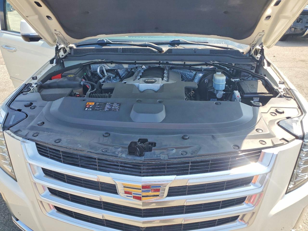 2015 Cadillac Escalade Esv Premium White vin: 1GYS4TKJ5FR705556