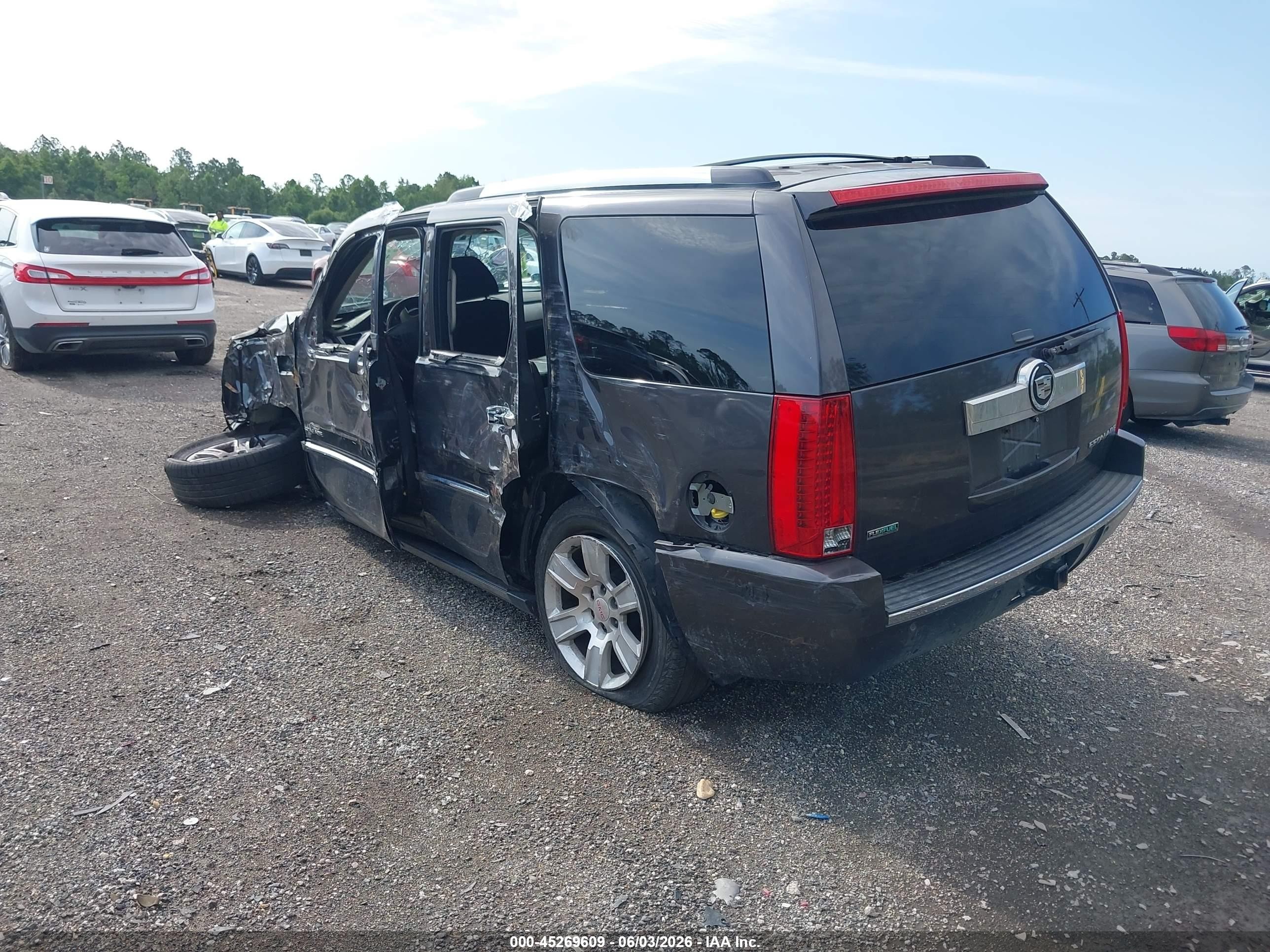 2010 Cadillac Escalade Premium Black vin: 1GYUCCEF5AR219440