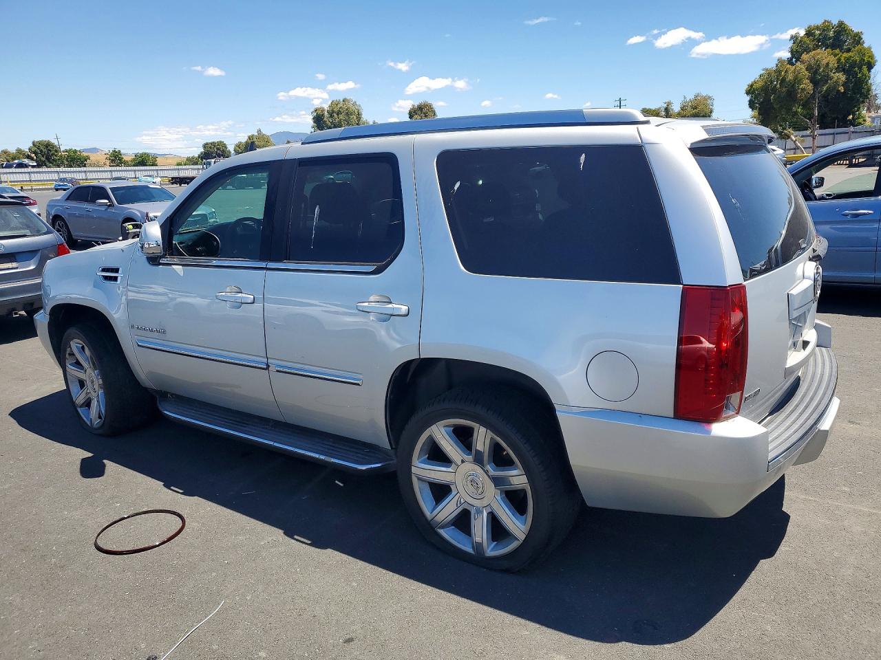 2010 Cadillac Escalade Premium Beige vin: 1GYUCCEF6AR154176