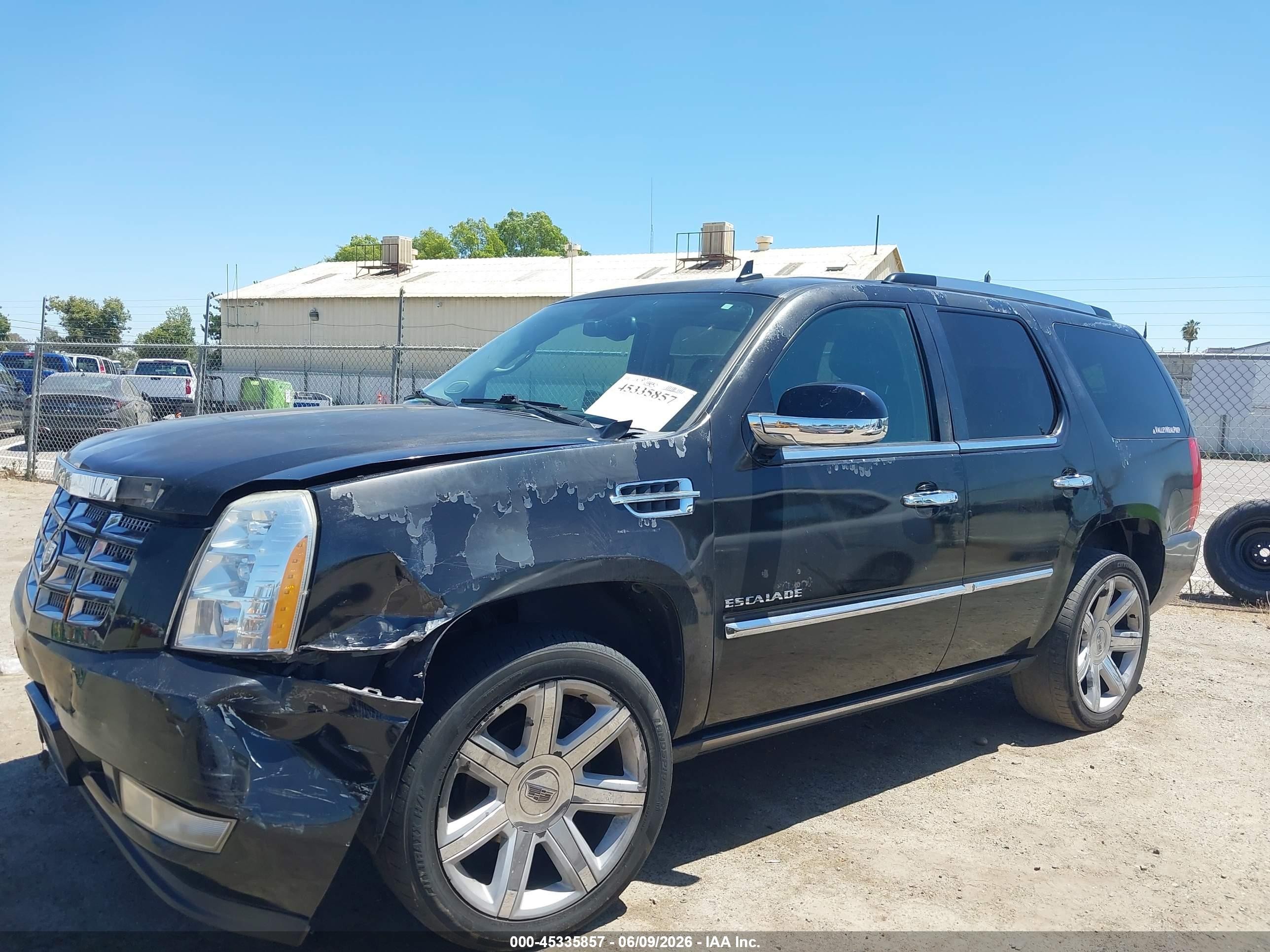 2010 Cadillac Escalade Premium Black vin: 1GYUCCEF8AR253534