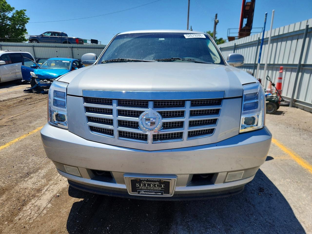2010 Cadillac Escalade Premium Silver vin: 1GYUCCEF9AR216783