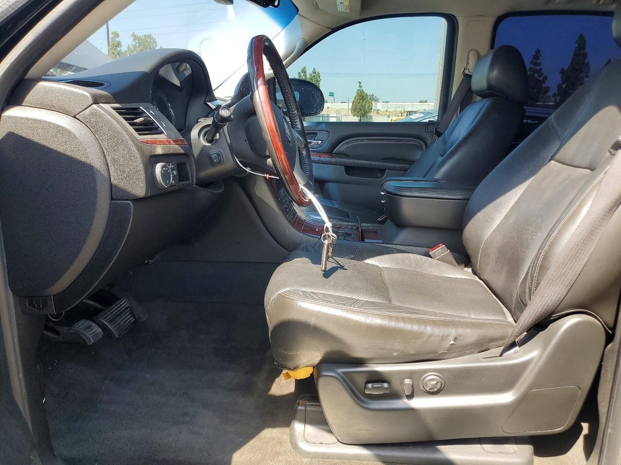 2010 Cadillac Escalade Esv Premium Black vin: 1GYUCJEF0AR115538