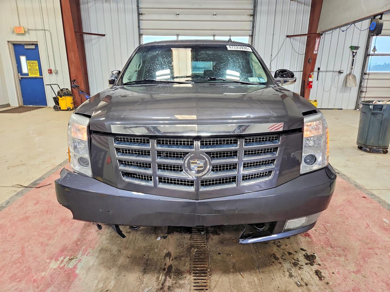 2010 Cadillac Escalade Charcoal vin: 1GYUKAEF6AR180963
