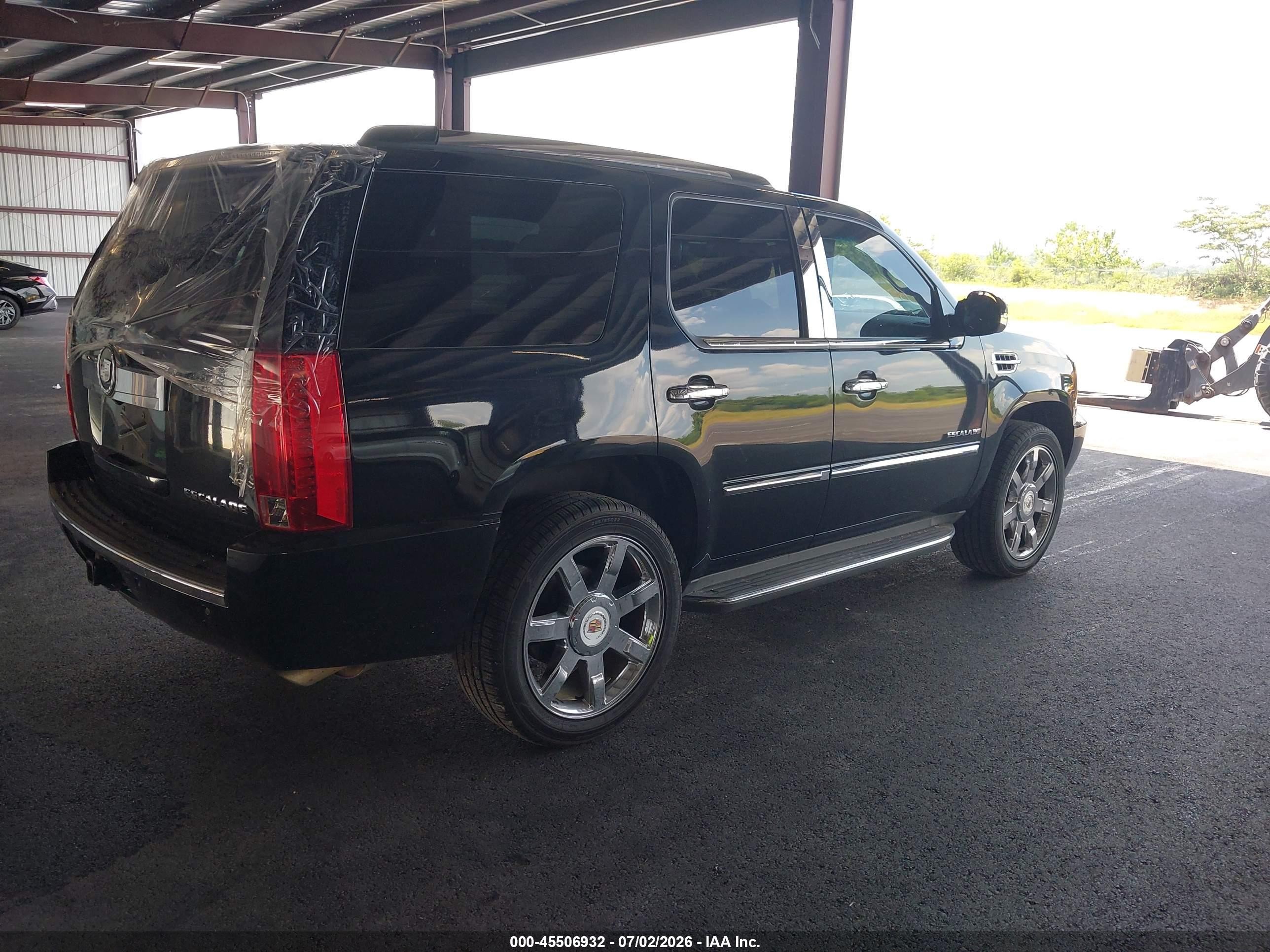 2010 Cadillac Escalade Luxury Black vin: 1GYUKBEF1AR259382