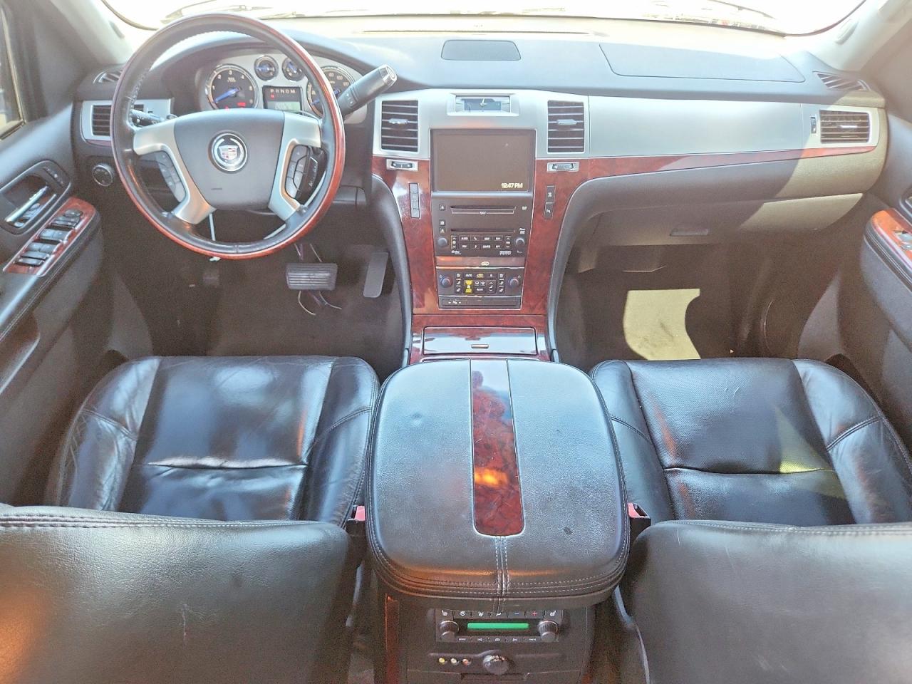 2010 Cadillac Escalade Luxury Gray vin: 1GYUKBEF4AR238929