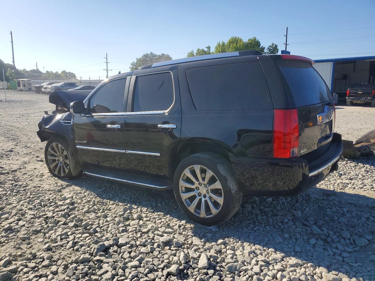 2010 Cadillac Escalade Luxury Black vin: 1GYUKBEF7AR213636