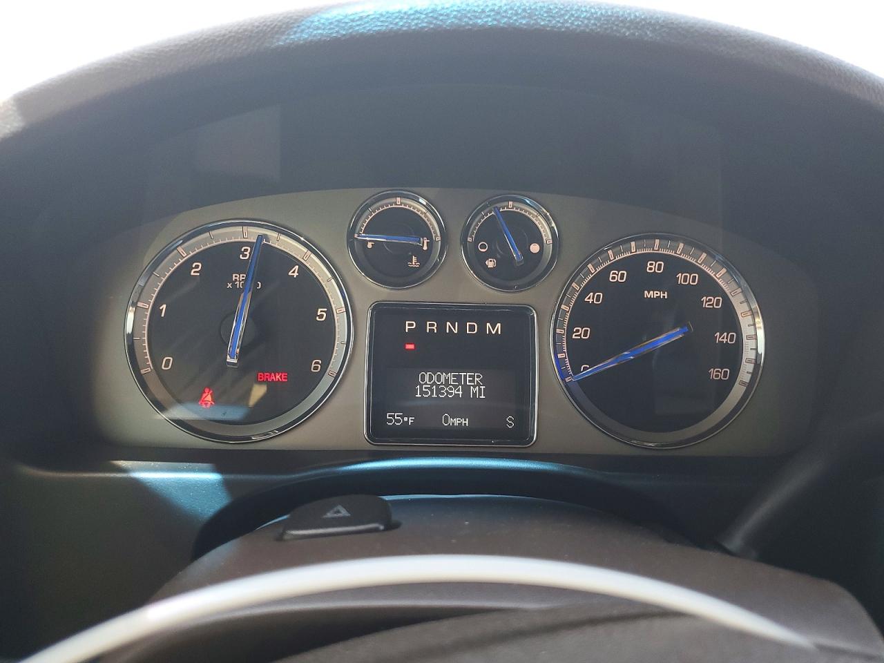2010 Cadillac Escalade Luxury Black vin: 1GYUKBEF9AR138552